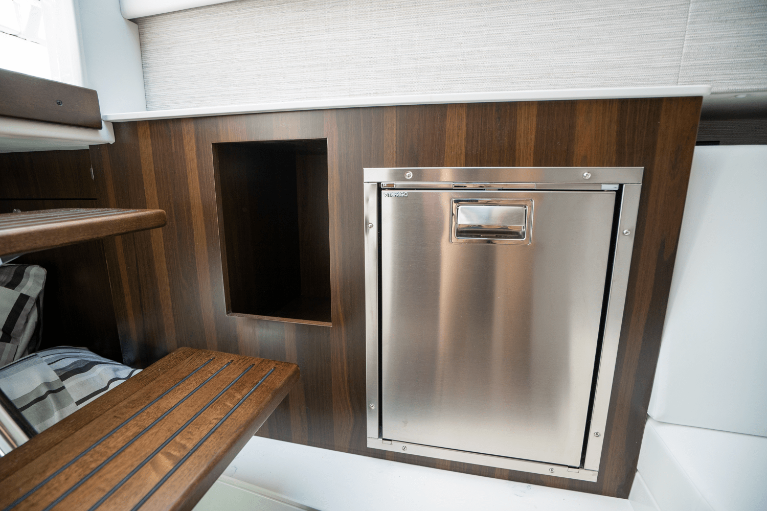 Slide: The Image of Cruisers Yachts 34 GLS Outboard 2025 - 24