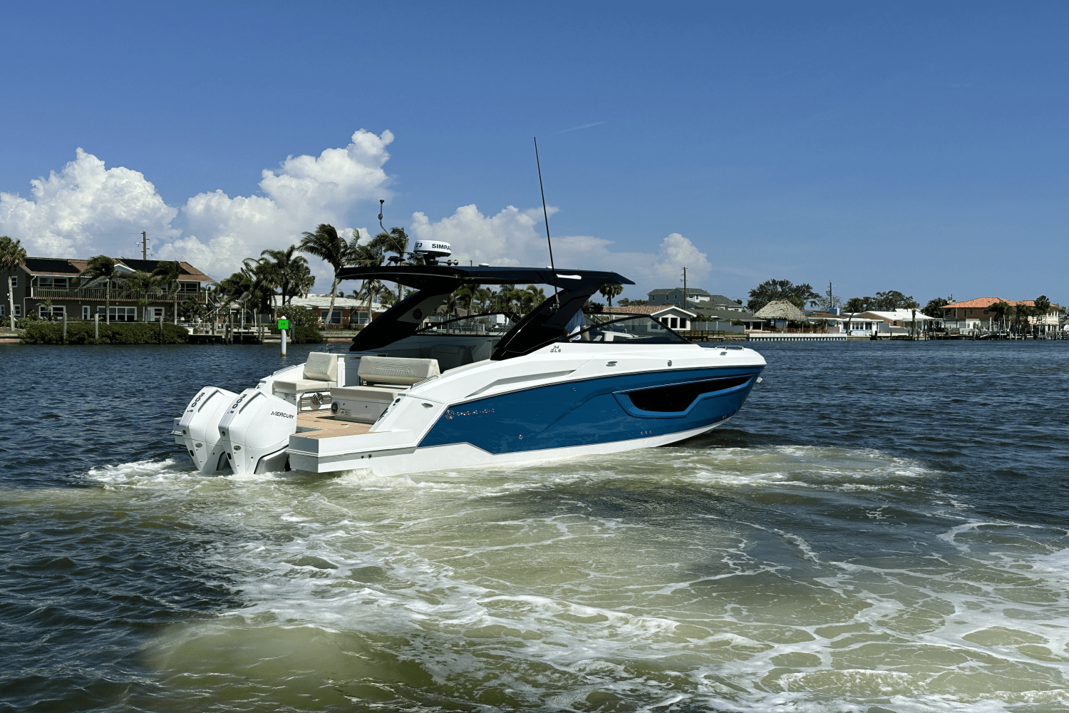 Slide: The Image of Cruisers Yachts 34 GLS Outboard 2025 - 4