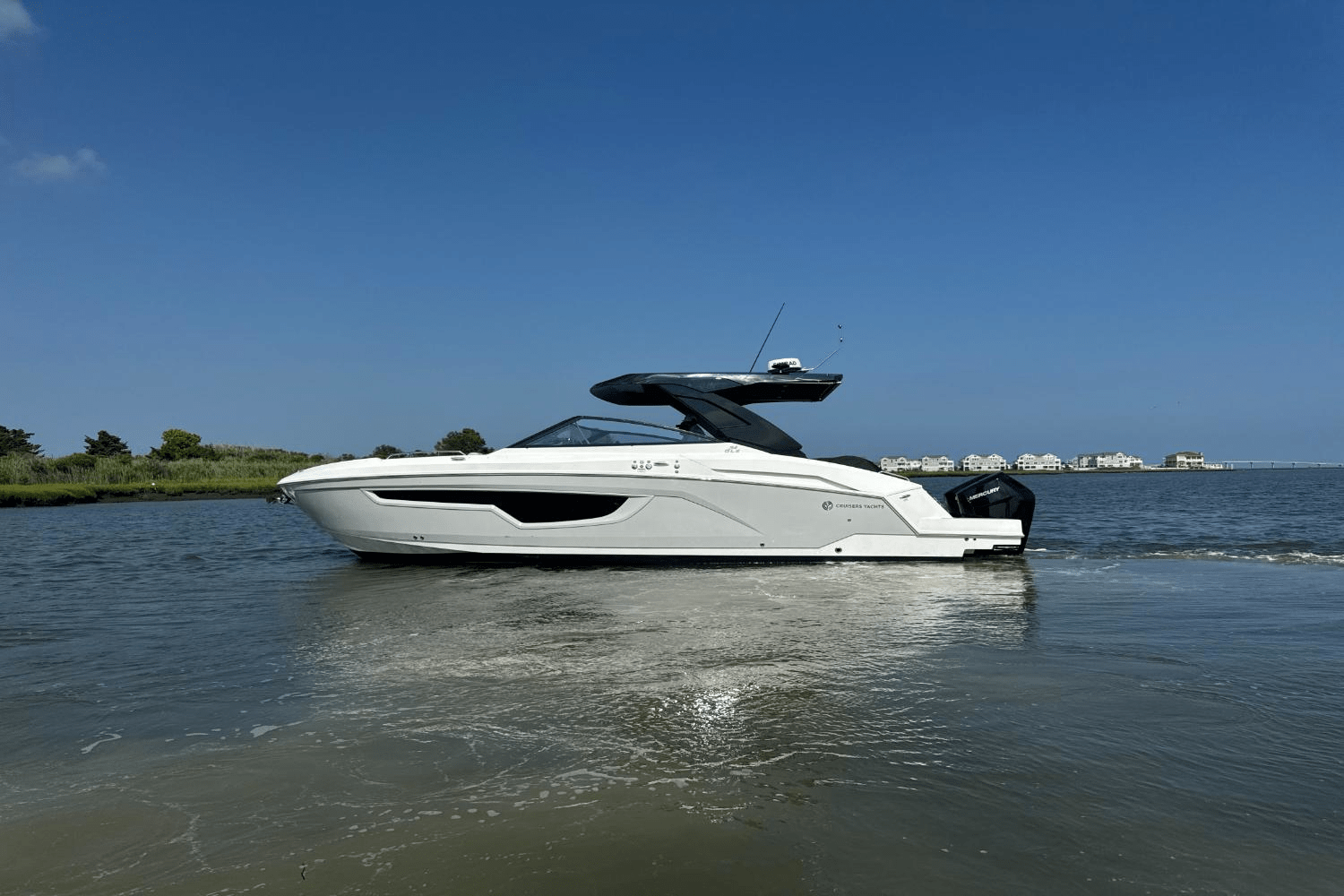 Slide: The Image of Cruisers Yachts 34 GLS Outboard 2025 - 4