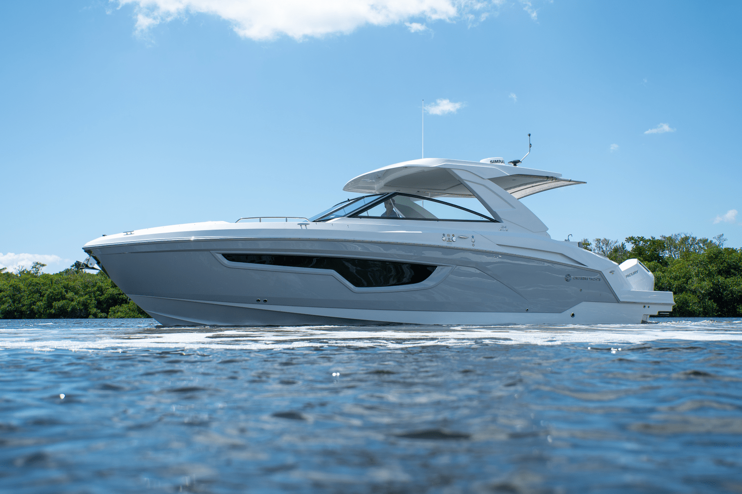 Slide: The Image of Cruisers Yachts 34 GLS Outboard 2025 - 40