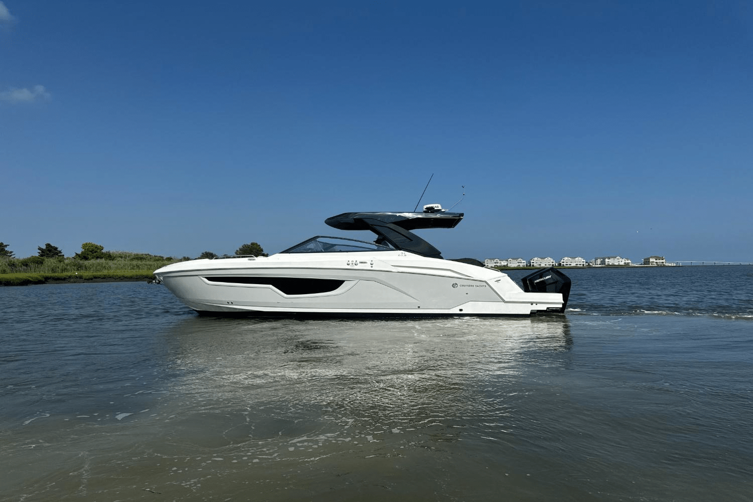 Slide: The Image of Cruisers Yachts 34 GLS Outboard 2025 - 5