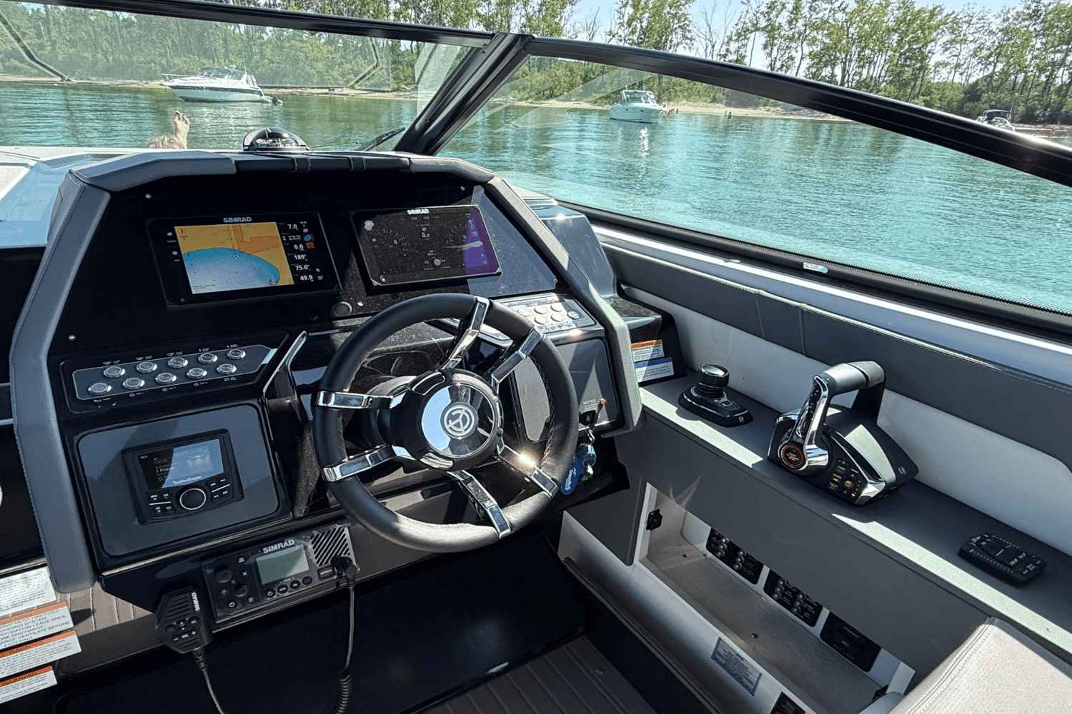 Slide: The Image of Cruisers Yachts 34 GLS Outboard 2025 - 8