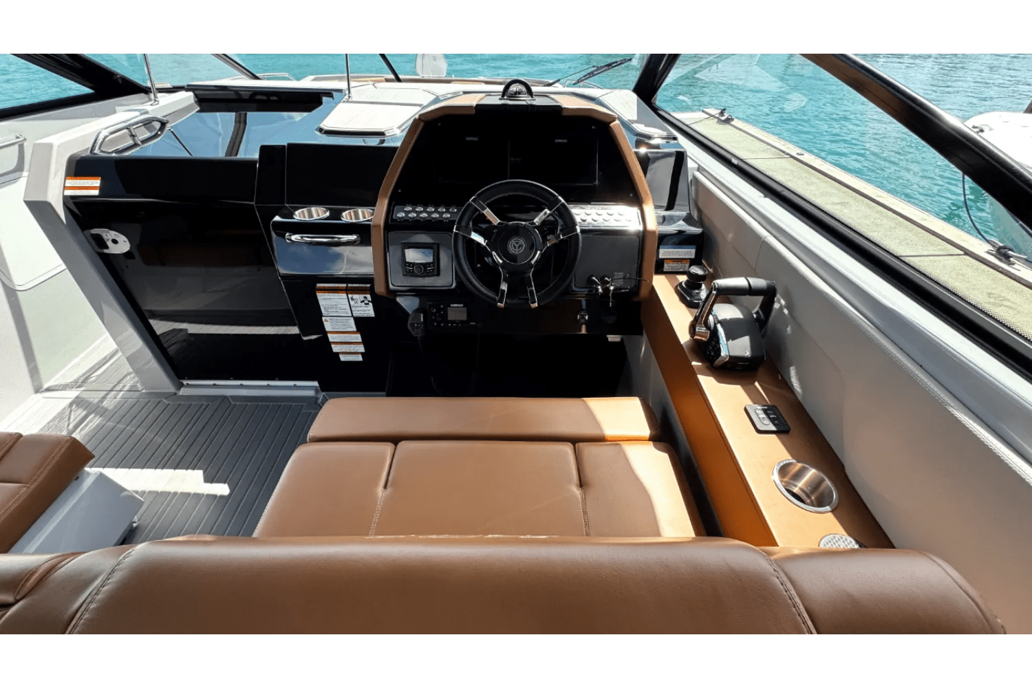 Slide: The Image of Cruisers Yachts 34 GLS South Beach Outboard 2024 - 11