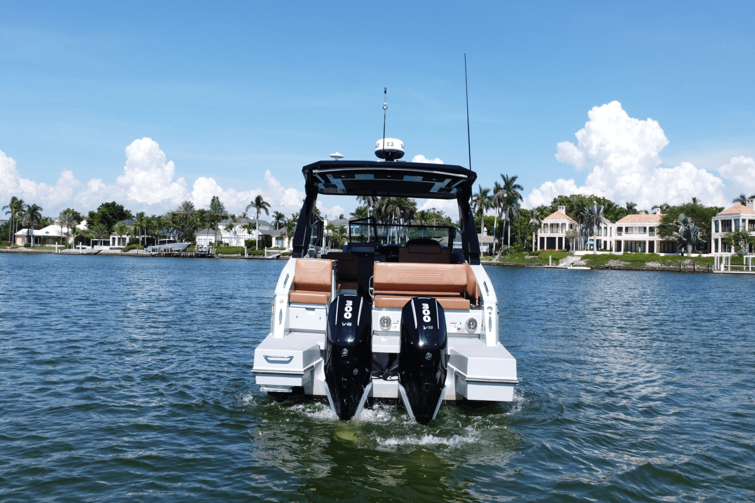 Slide: The Image of Cruisers Yachts 34 GLS South Beach Outboard 2024 - 3