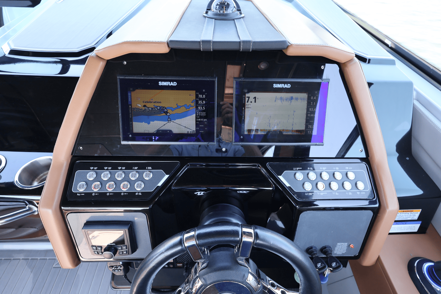 Slide: The Image of Cruisers Yachts 34 GLS South Beach Outboard 2024 - 34