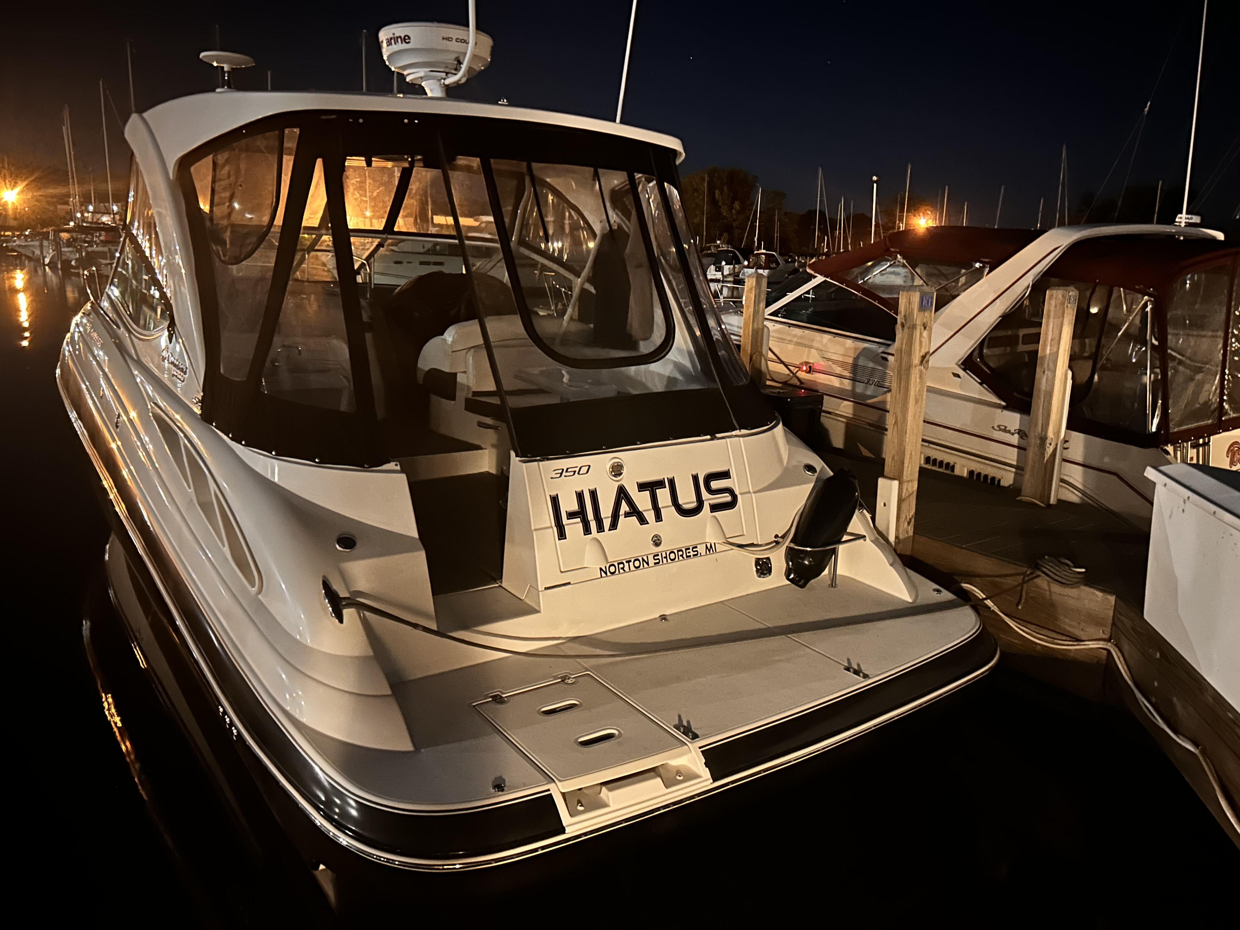 Slide: The Image of Cruisers Yachts 350 EXPRESS 2012 - 10