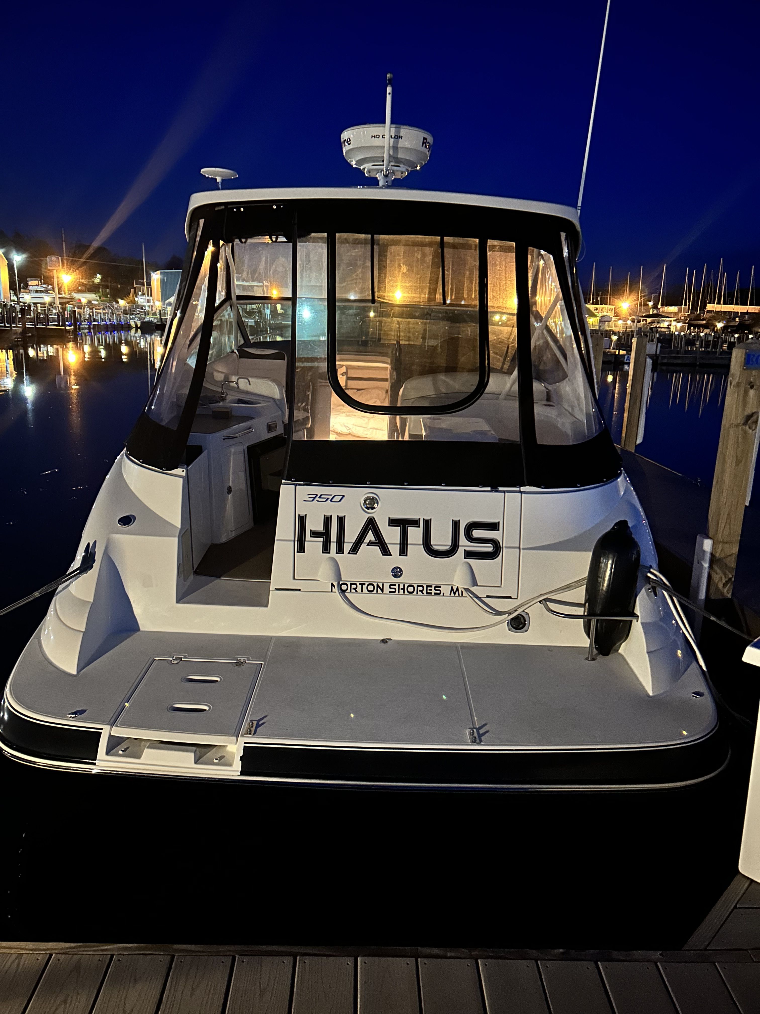 Slide: The Image of Cruisers Yachts 350 EXPRESS 2012 - 11