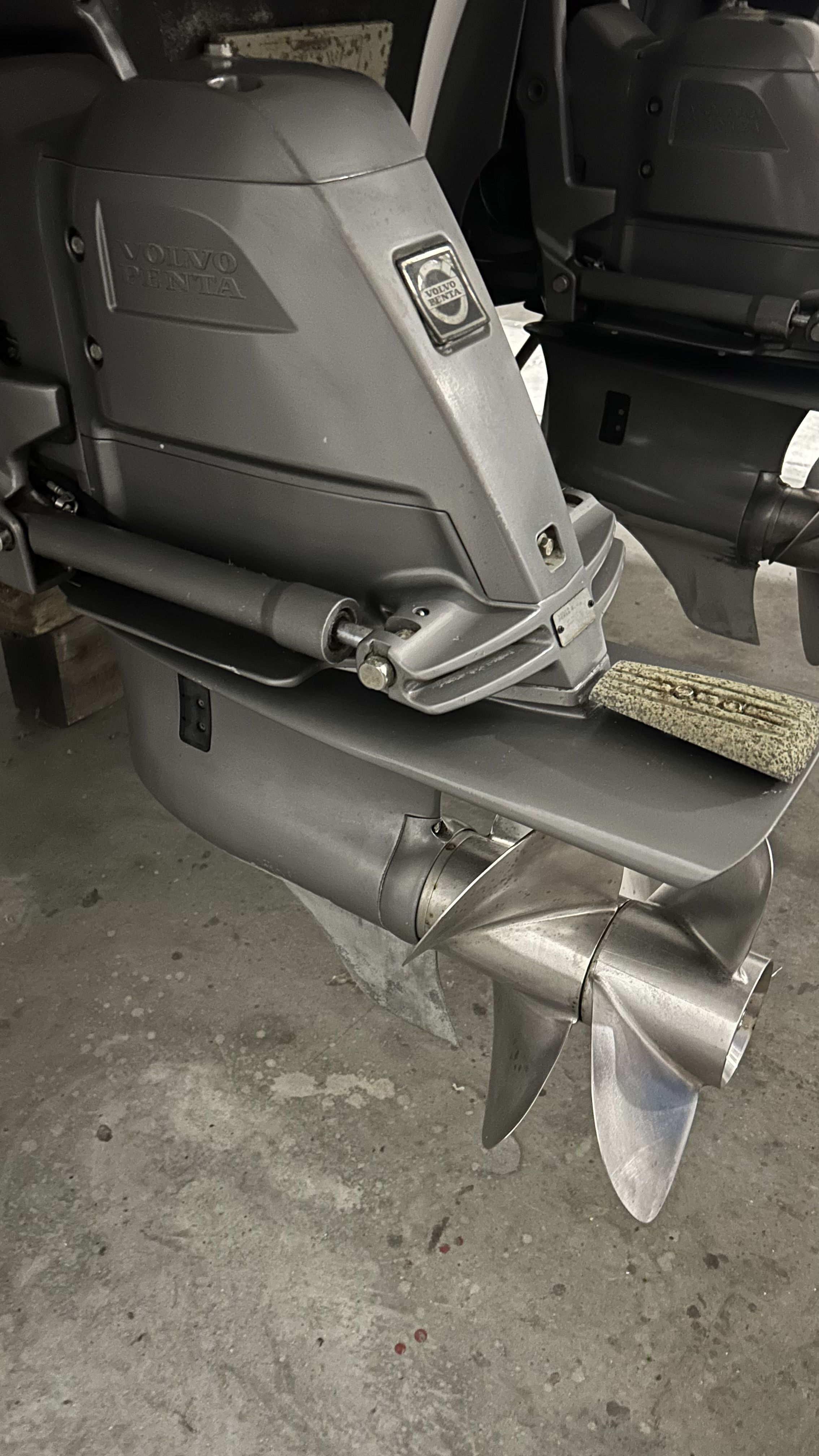 Slide: The Image of Cruisers Yachts 350 EXPRESS 2012 - 14