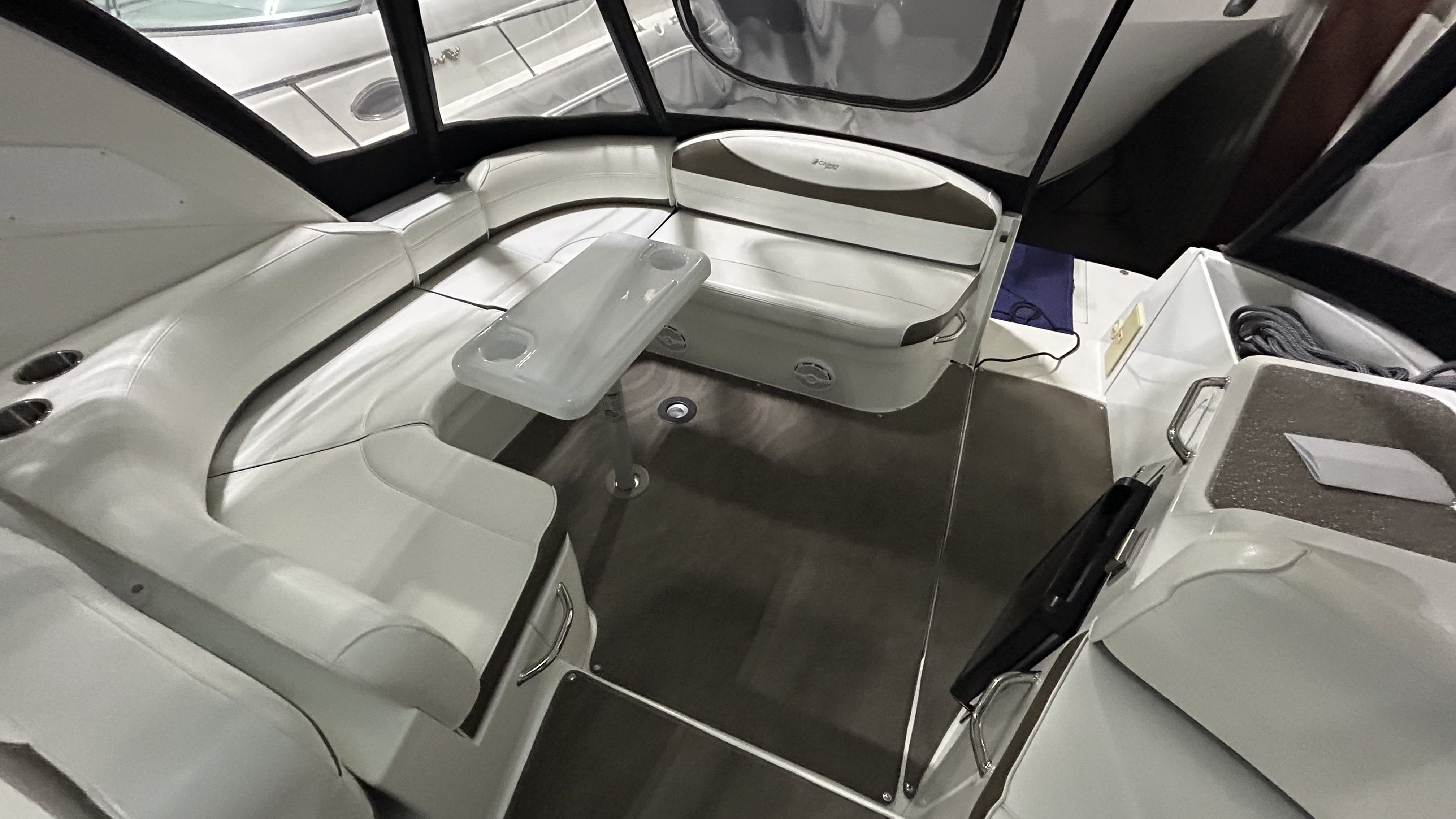 Slide: The Image of Cruisers Yachts 350 EXPRESS 2012 - 15