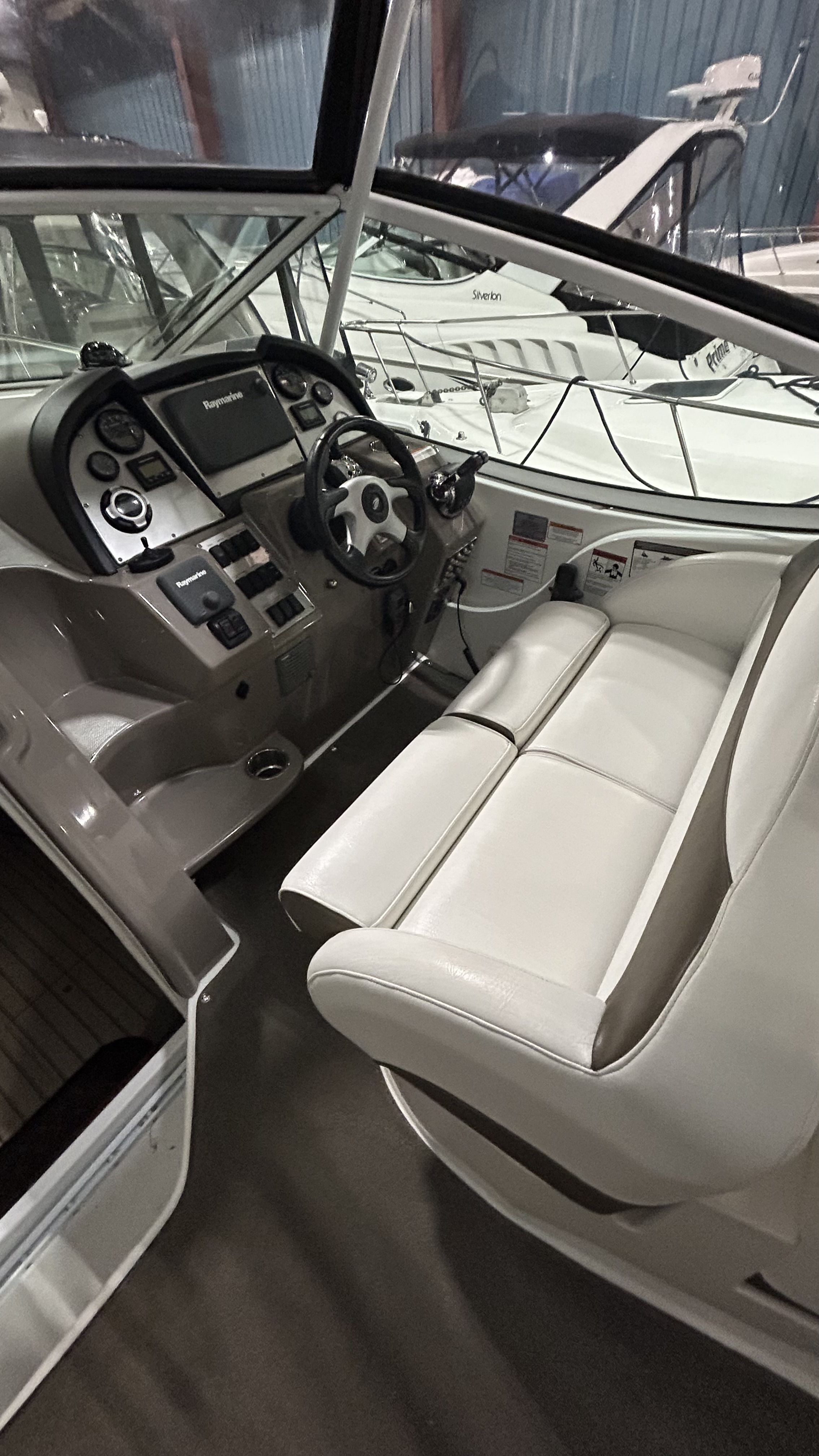 Slide: The Image of Cruisers Yachts 350 EXPRESS 2012 - 19
