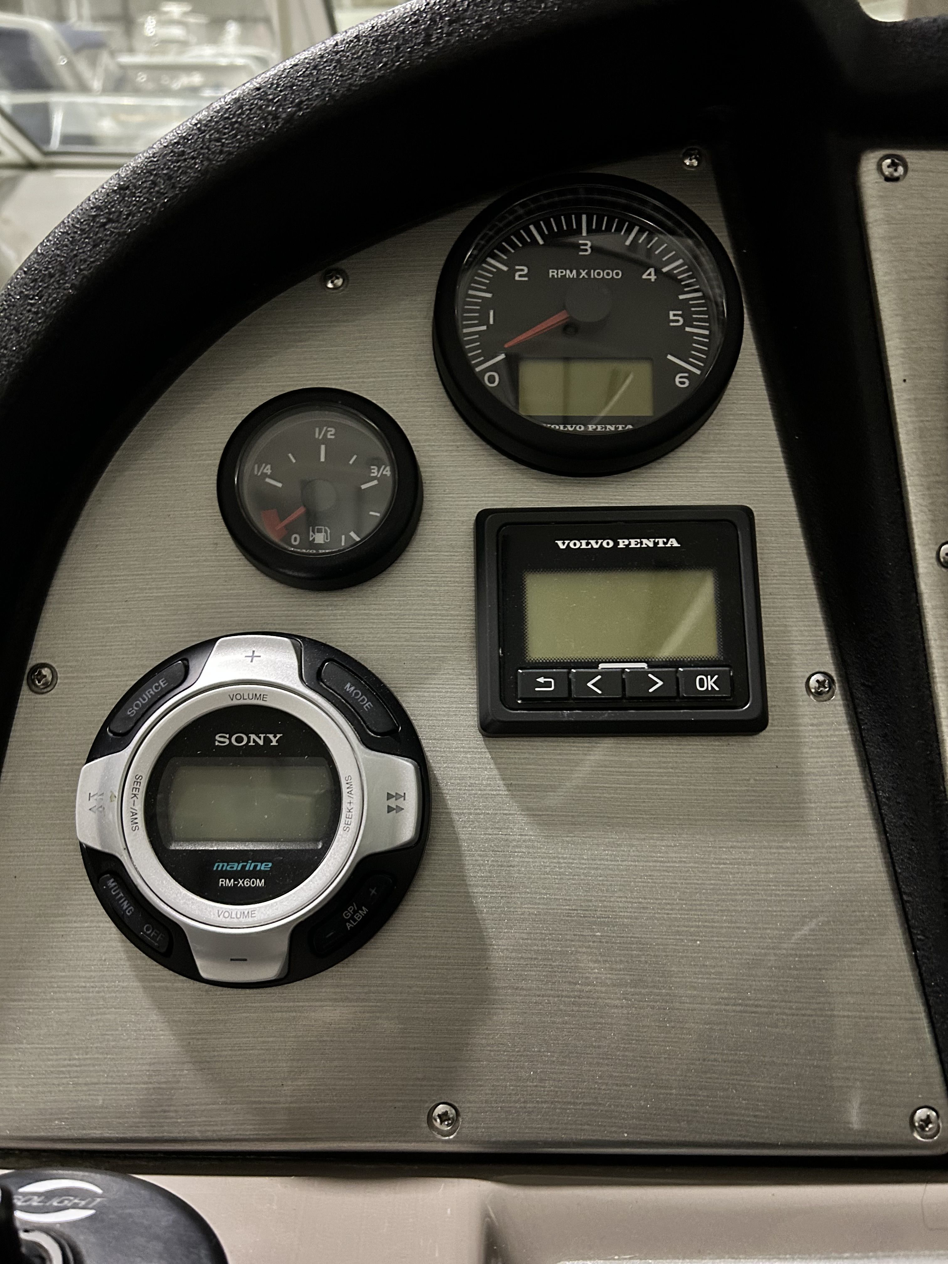 Slide: The Image of Cruisers Yachts 350 EXPRESS 2012 - 22