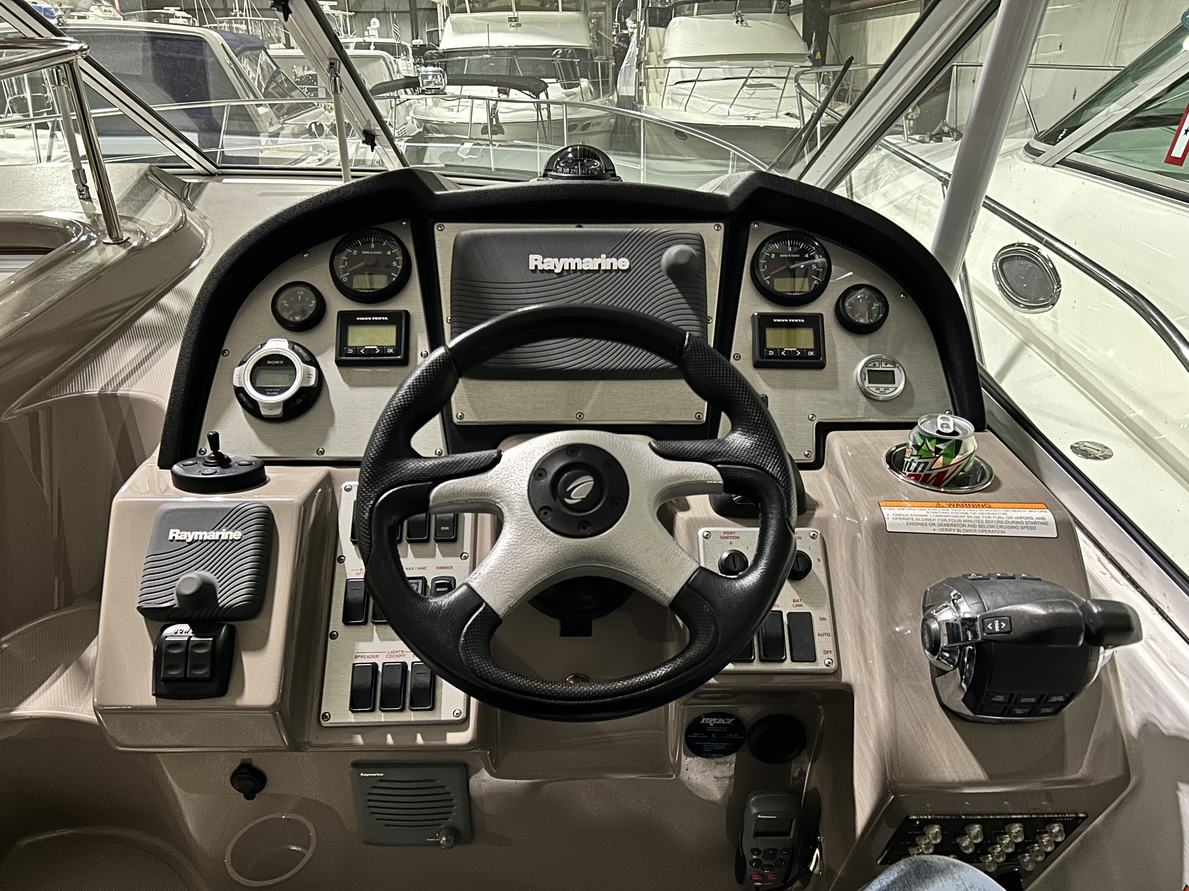 Slide: The Image of Cruisers Yachts 350 EXPRESS 2012 - 33