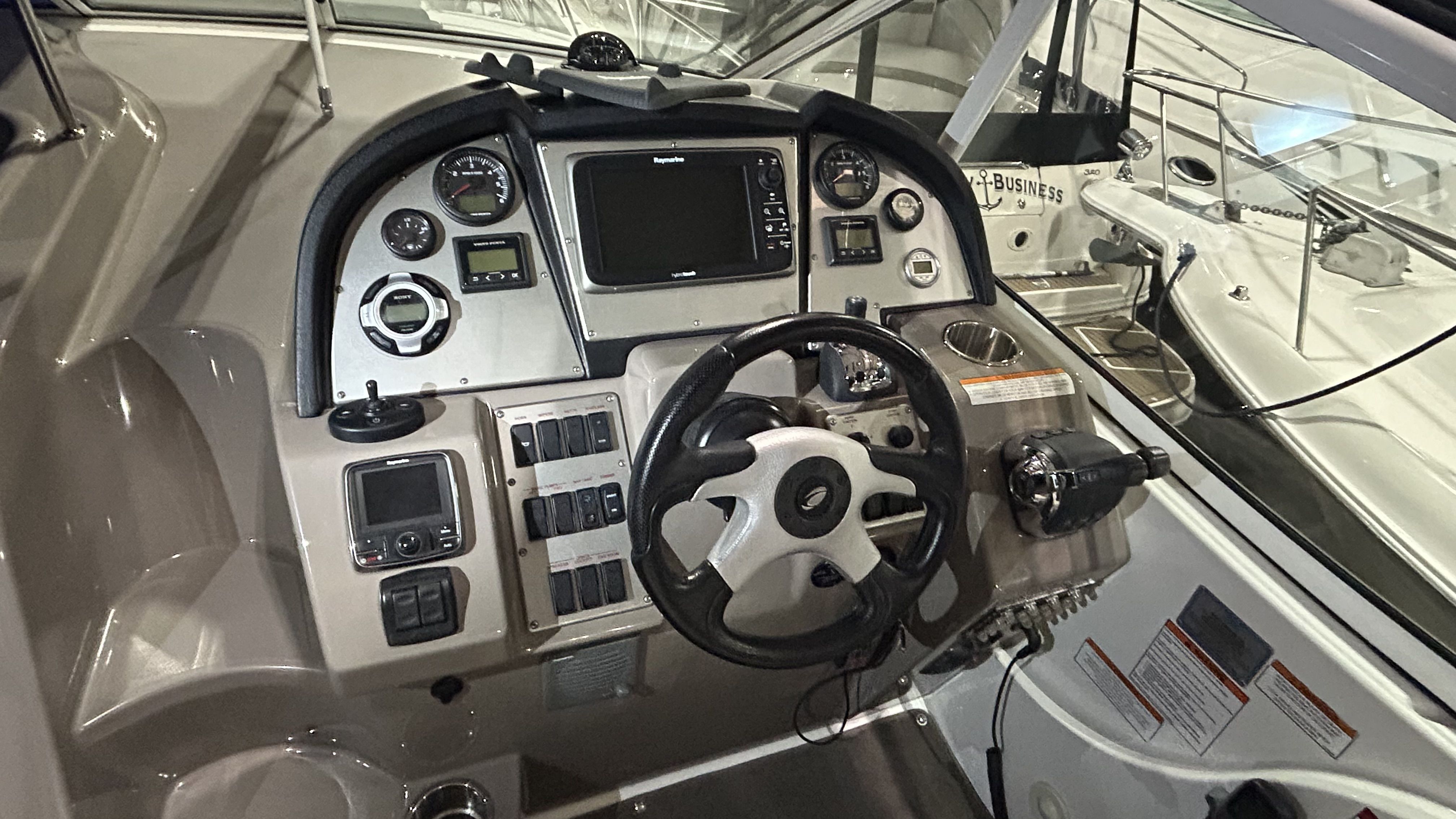 Slide: The Image of Cruisers Yachts 350 EXPRESS 2012 - 34