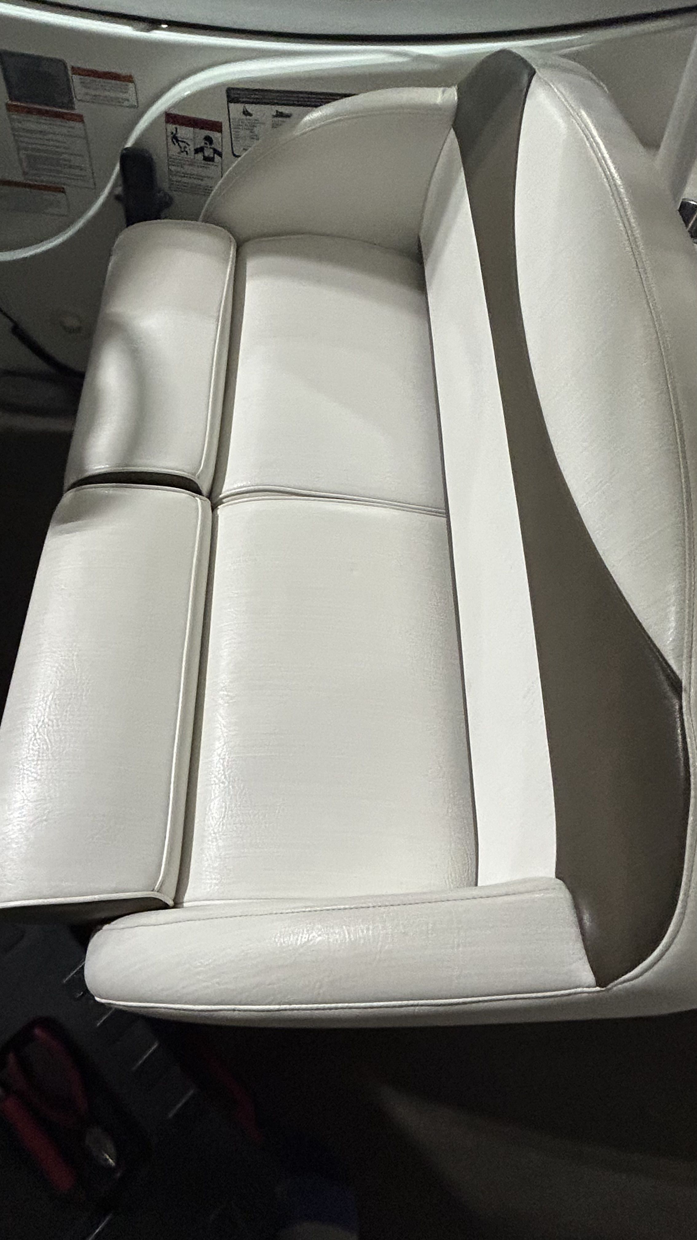 Slide: The Image of Cruisers Yachts 350 EXPRESS 2012 - 35