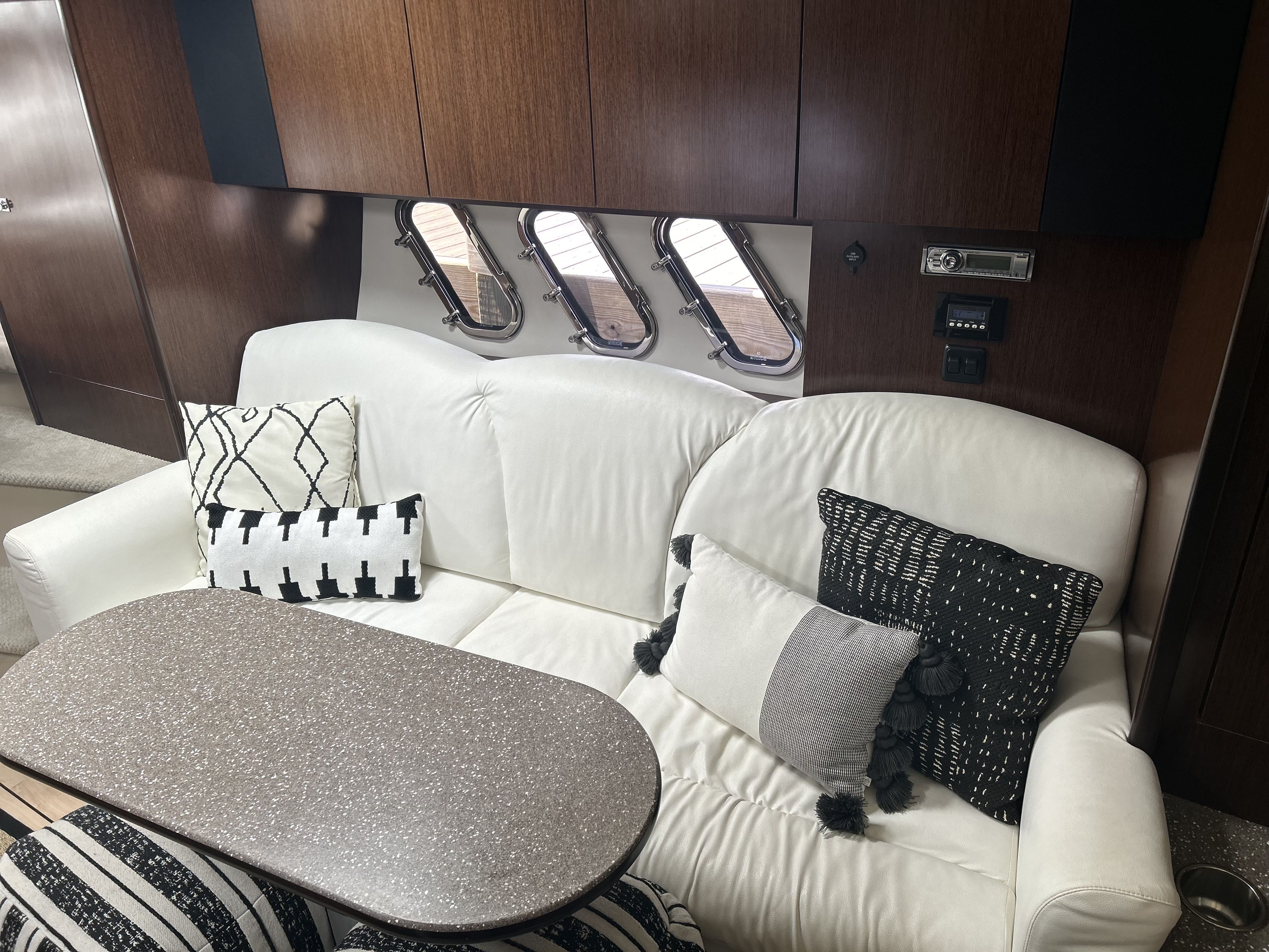 Slide: The Image of Cruisers Yachts 350 EXPRESS 2012 - 47