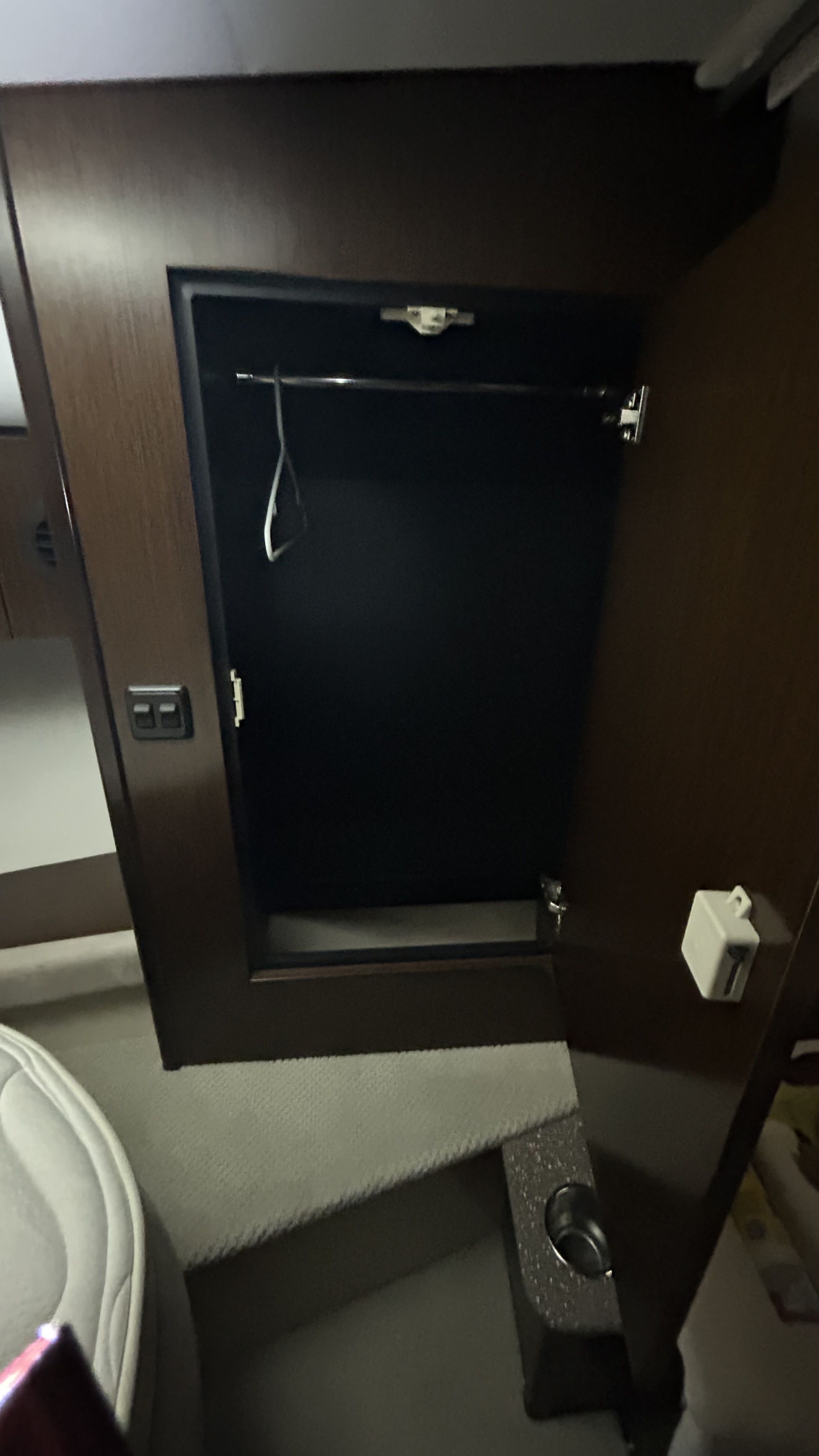 Slide: The Image of Cruisers Yachts 350 EXPRESS 2012 - 59