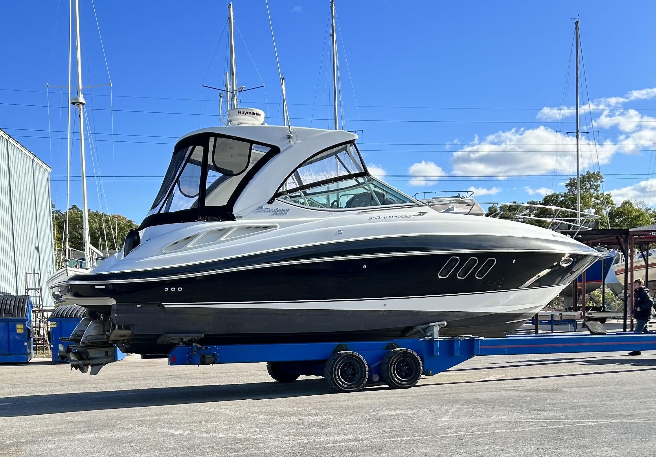 Slide: The Image of Cruisers Yachts 350 EXPRESS 2012 - 6