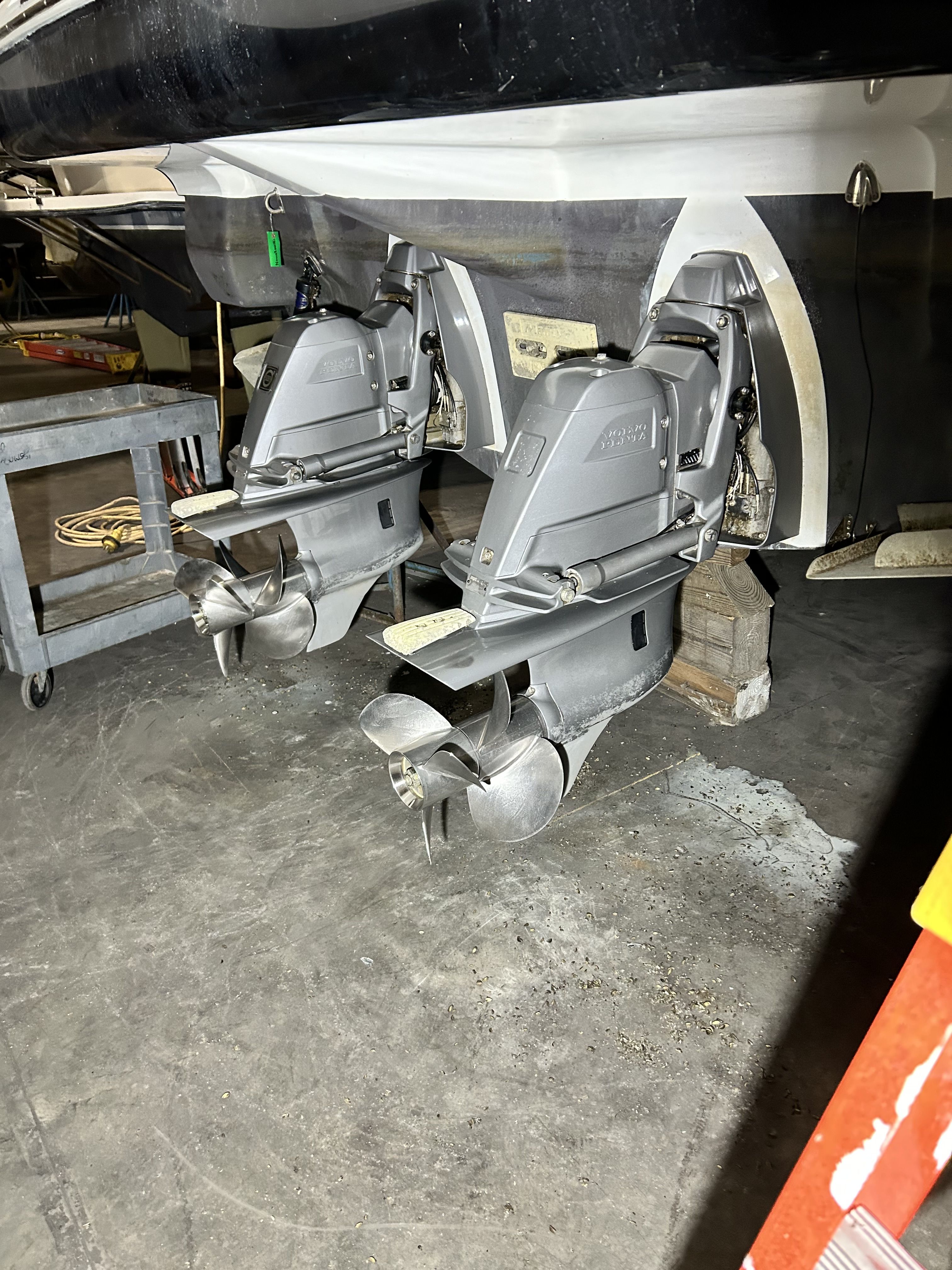 Slide: The Image of Cruisers Yachts 350 EXPRESS 2012 - 68