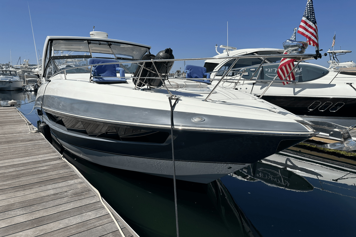 Slide: The Image of Cruisers Yachts 35 EXPRESS 2017 - 4