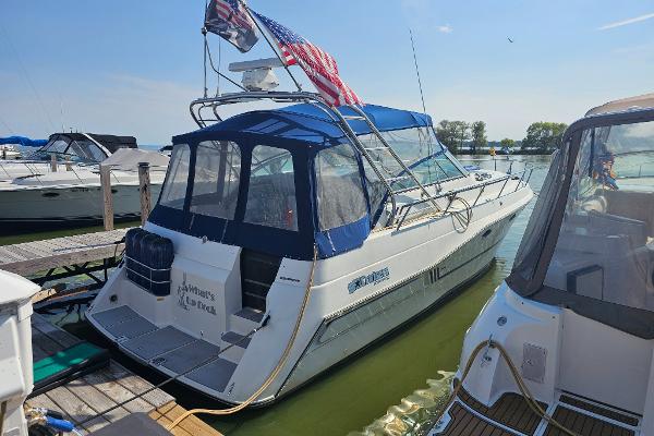 The Image of Cruisers 3670 Esprit - 0