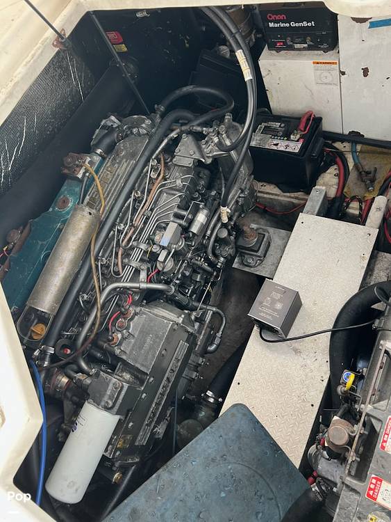 Slide: The Image of Cruisers Yachts 3870 Express 2000 - 15235650