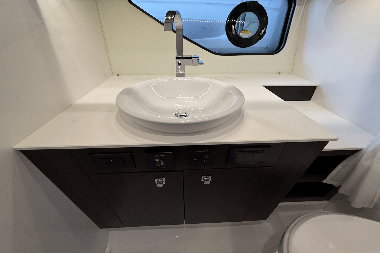 Slide: The Image of Cruisers Yachts 38 GLS 2025 - 17