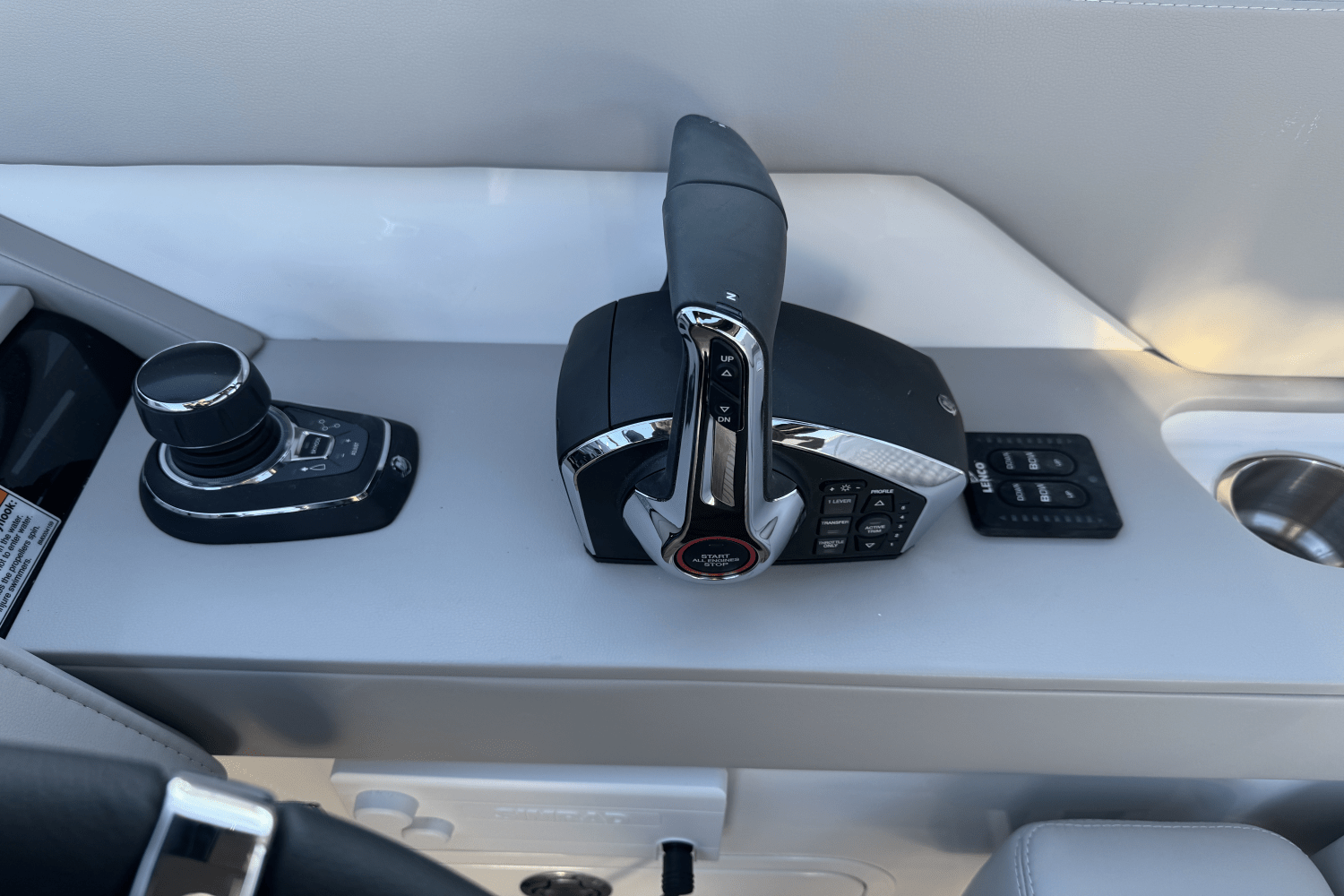 Slide: The Image of Cruisers Yachts 38 GLS 2025 - 19