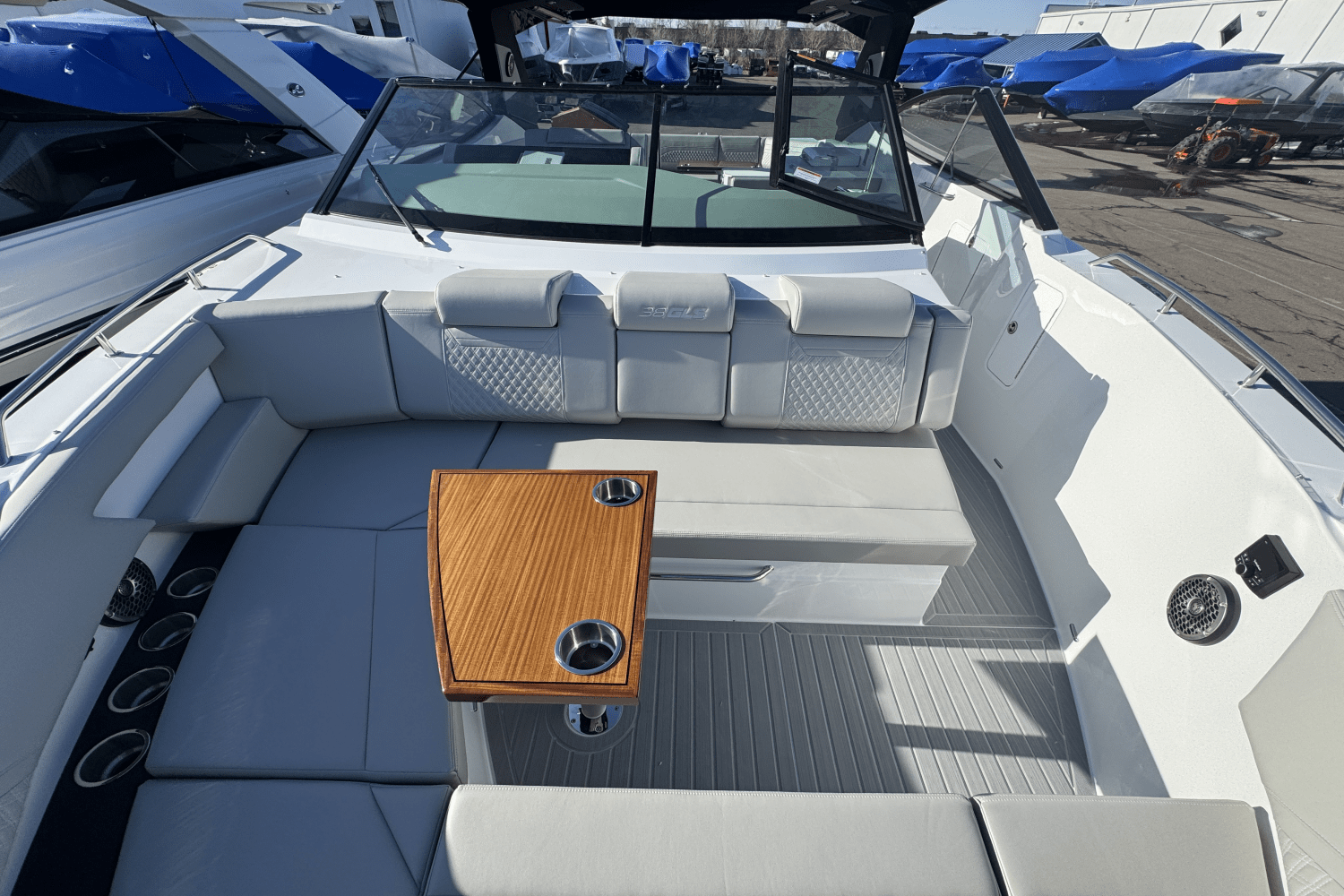 Slide: The Image of Cruisers Yachts 38 GLS 2025 - 30