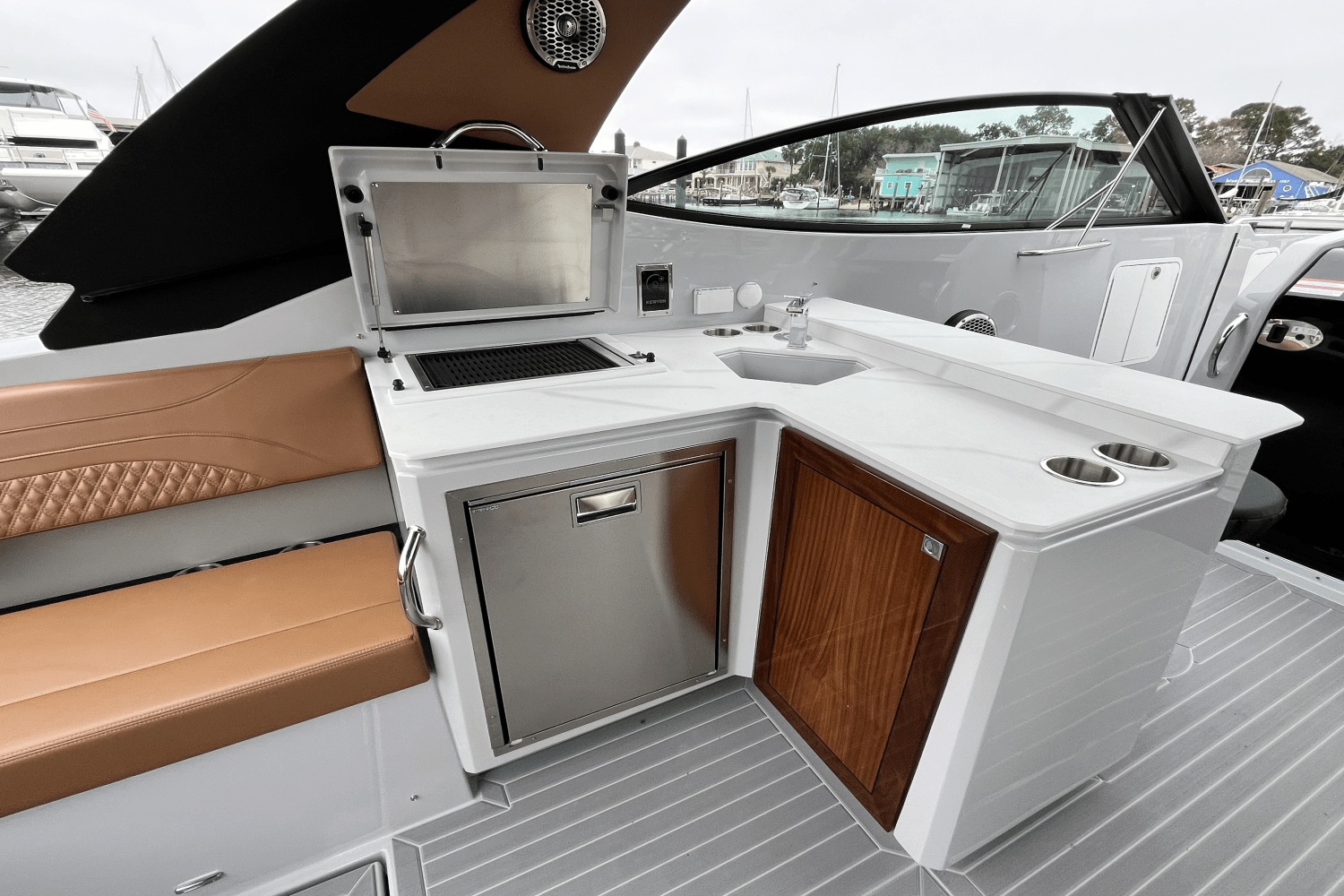 Slide: The Image of Cruisers Yachts 38 GLS Outboard 2025 - 15