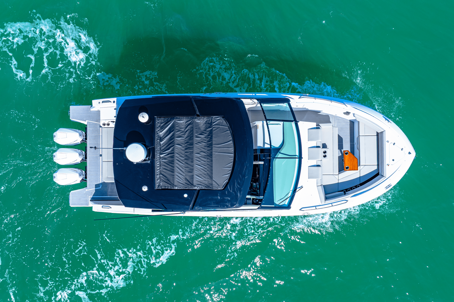Slide: The Image of Cruisers Yachts 38 GLS Outboard 2025 - 20