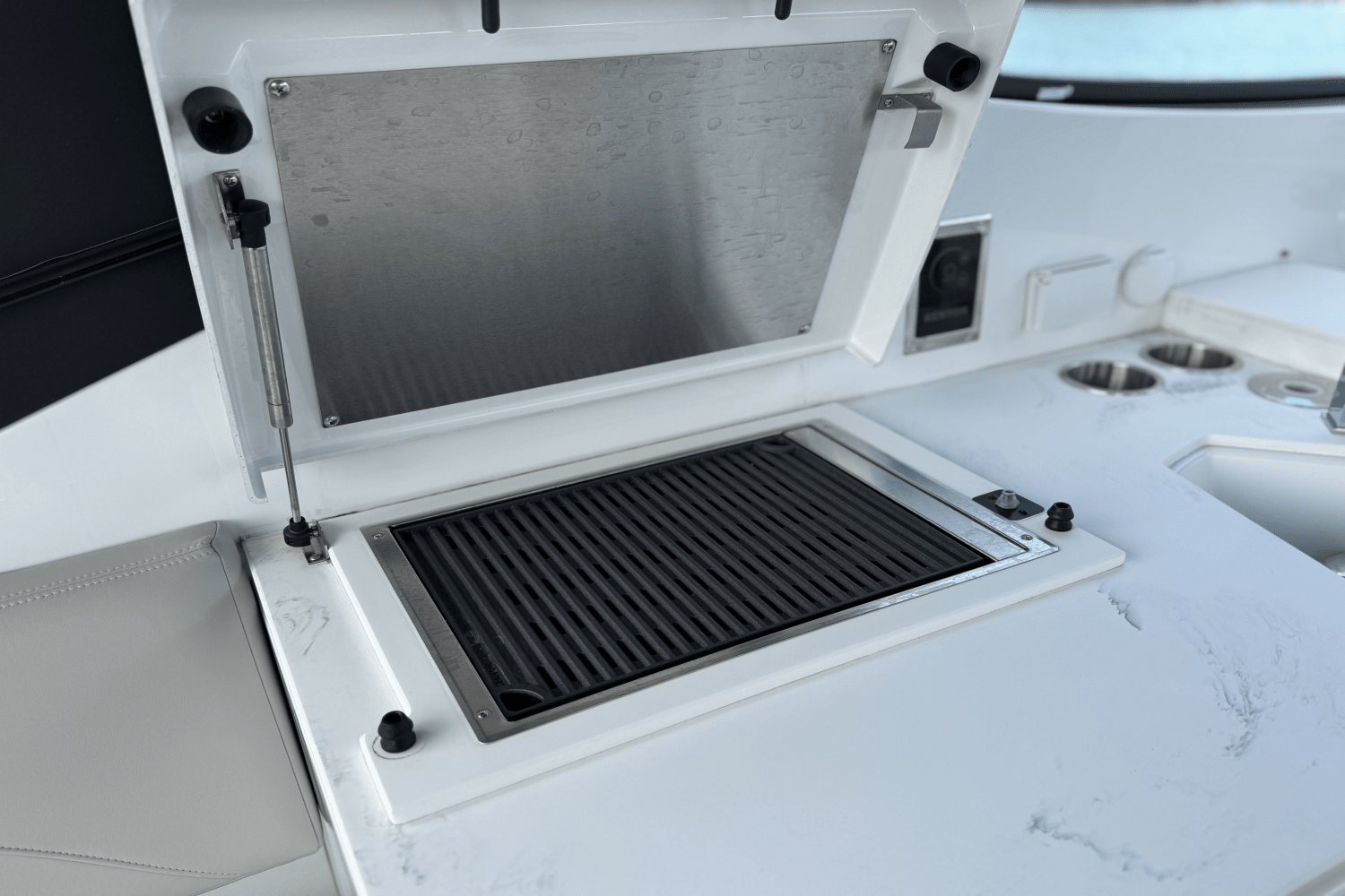 Slide: The Image of Cruisers Yachts 38 GLS Outboard 2025 - 27