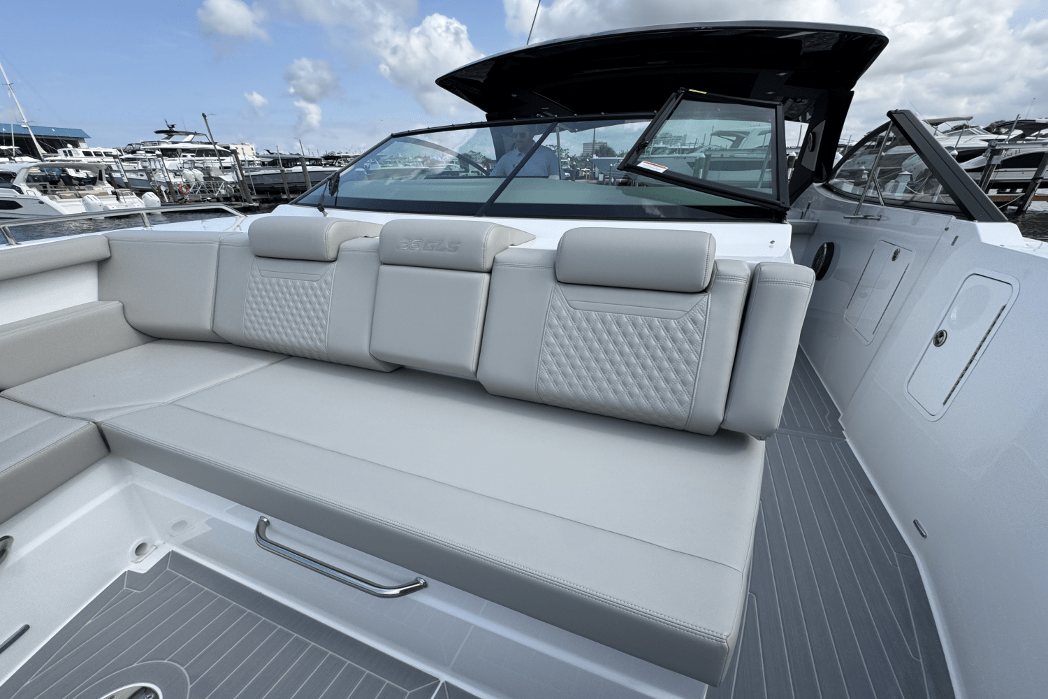 Slide: The Image of Cruisers Yachts 38 GLS Outboard 2025 - 39