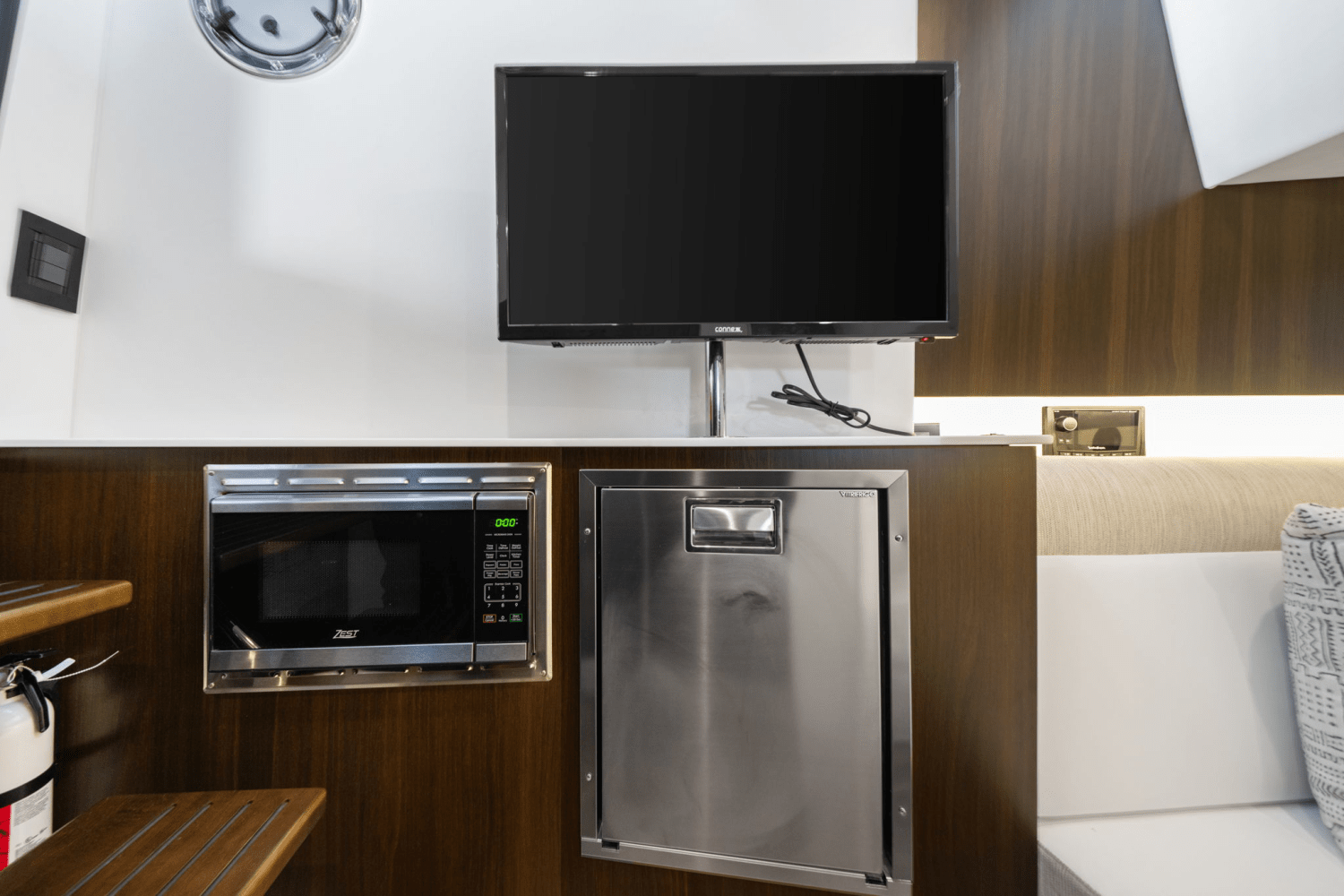 Slide: The Image of Cruisers Yachts 38 GLS Outboard 2025 - 52