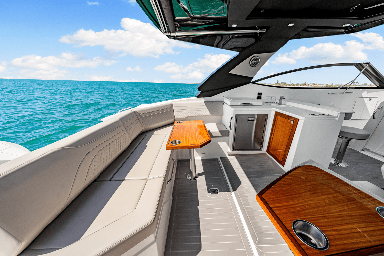 Slide: The Image of Cruisers Yachts 38 GLS Outboard 2025 - 9