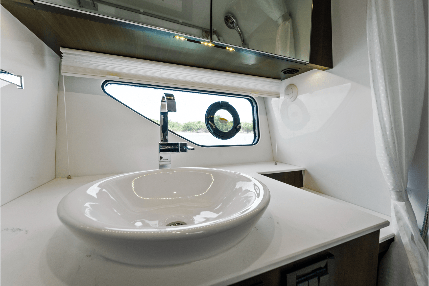 Slide: The Image of Cruisers Yachts 38 GLS Outboard 2026 - 114