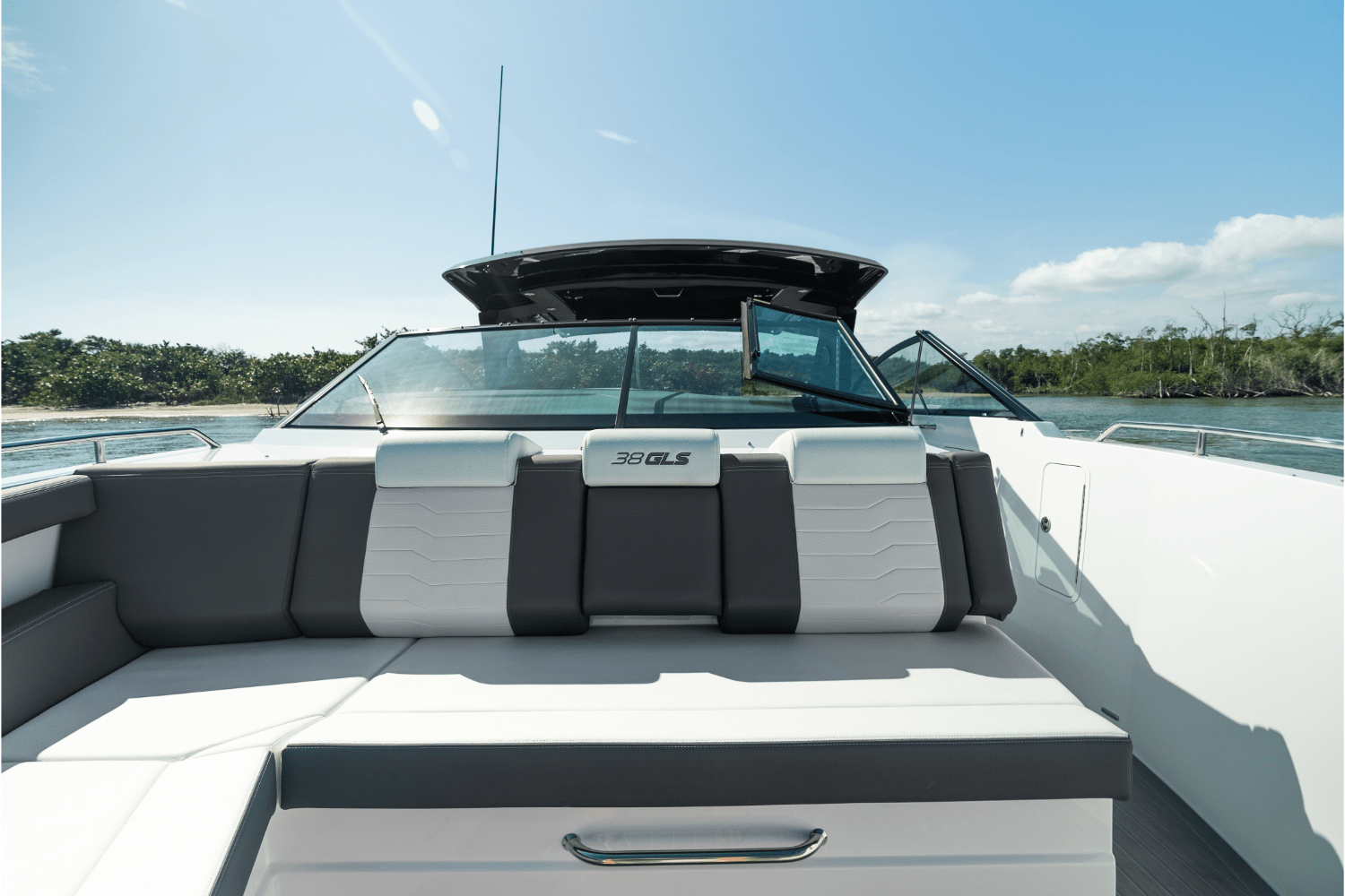Slide: The Image of Cruisers Yachts 38 GLS Outboard 2026 - 86