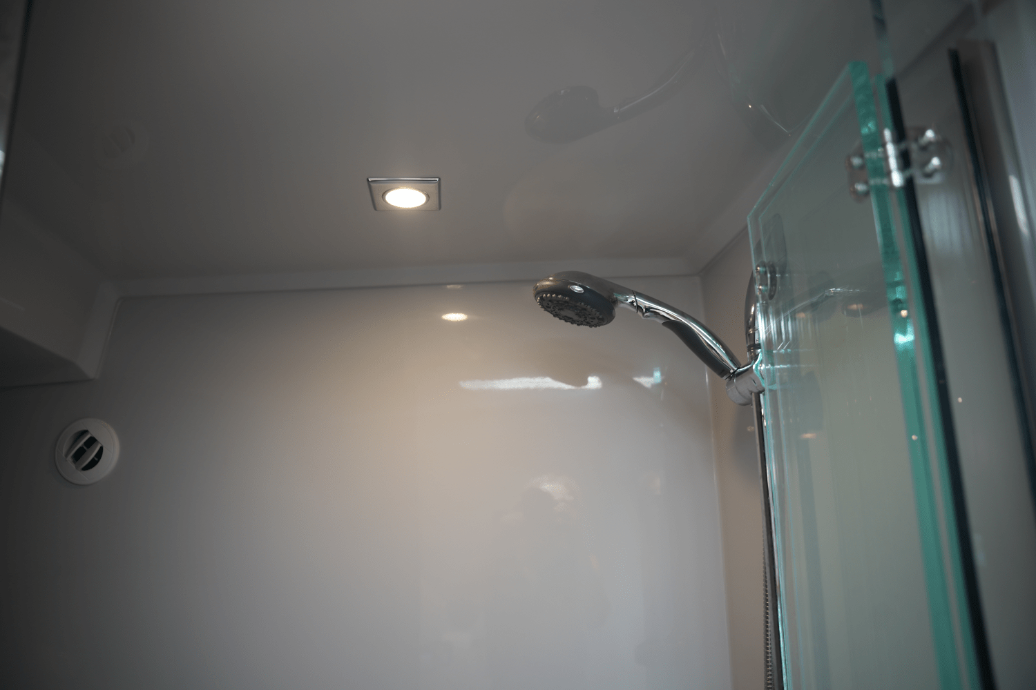 Slide: The Image of Cruisers Yachts 390 EXPRESS COUPE 2018 - 59