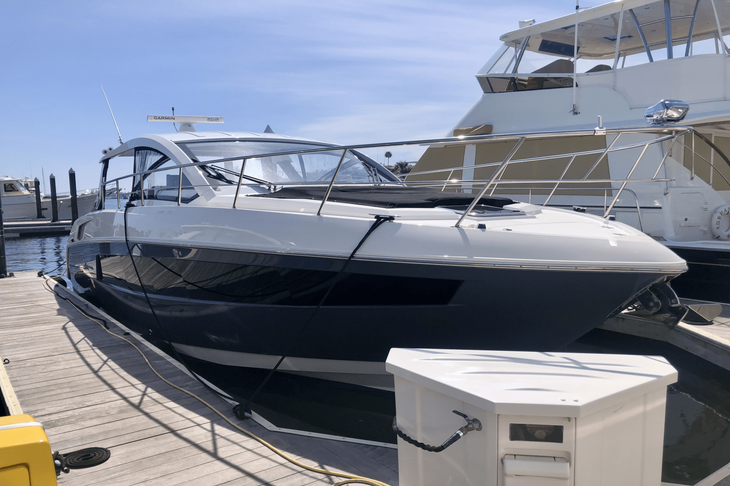 Slide: The Image of Cruisers Yachts 39 EC 2017 - 1