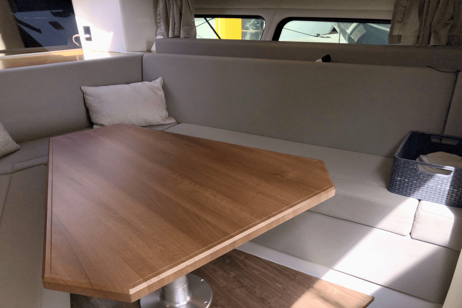 Slide: The Image of Cruisers Yachts 39 EC 2017 - 27