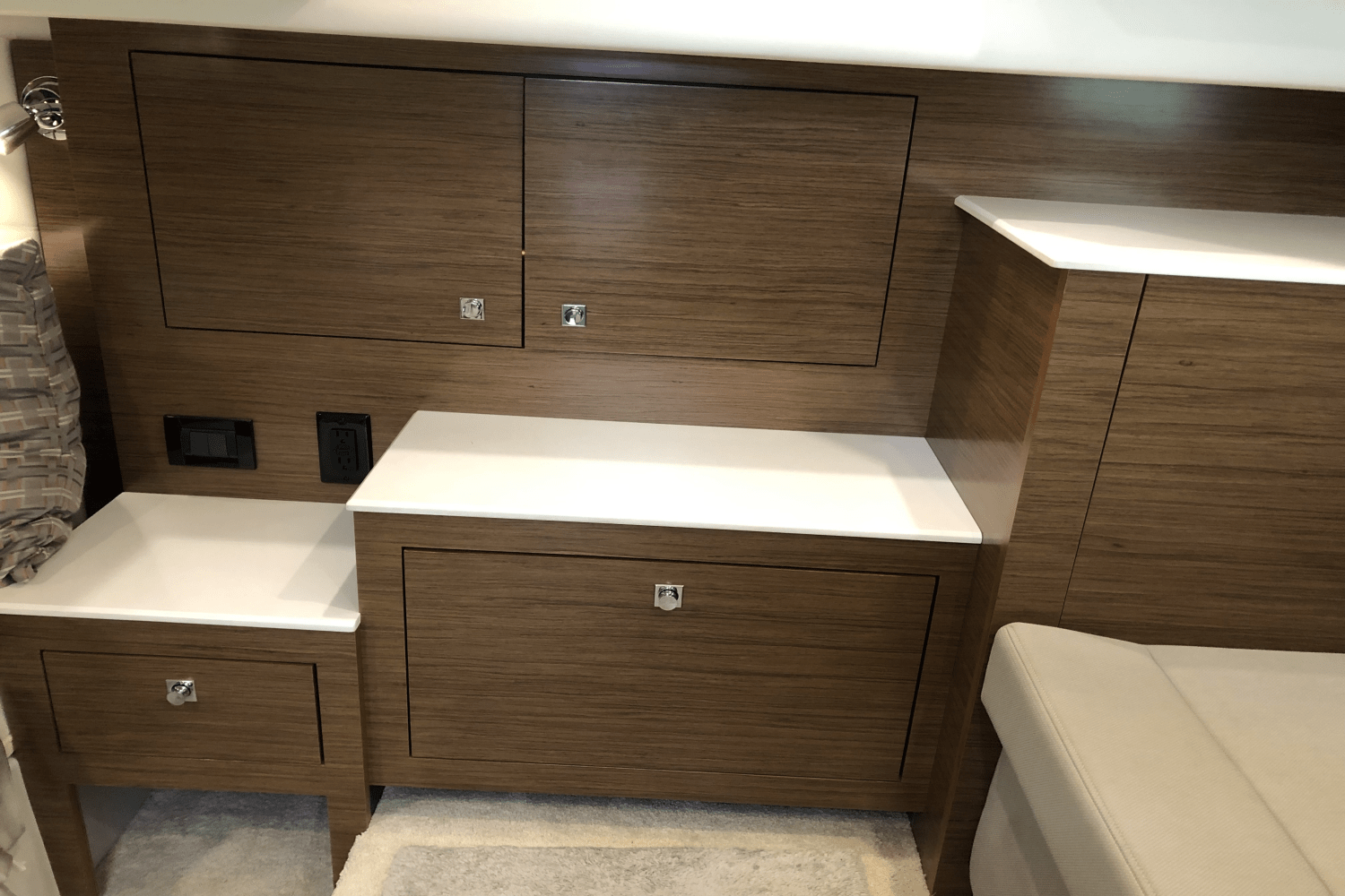 Slide: The Image of Cruisers Yachts 39 EC 2017 - 33