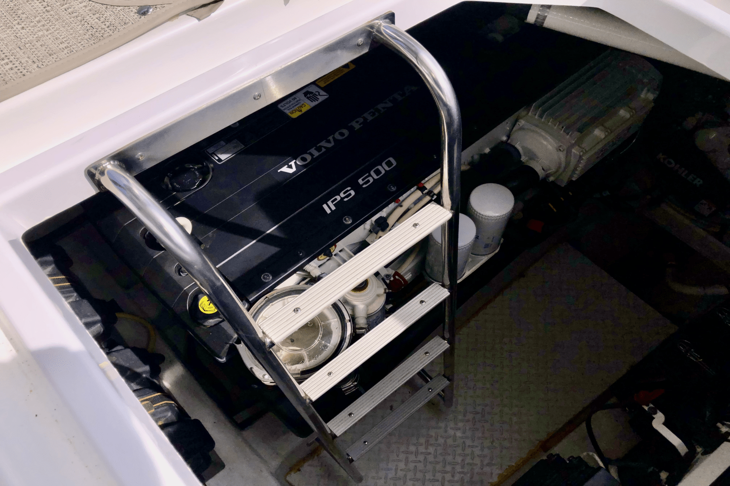Slide: The Image of Cruisers Yachts 39 EC 2017 - 39