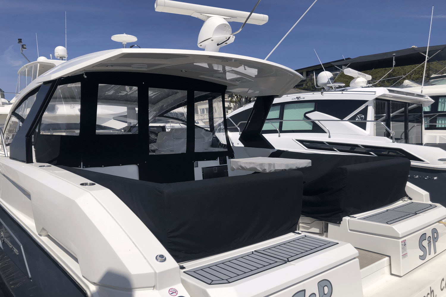 Slide: The Image of Cruisers Yachts 39 EC 2017 - 6