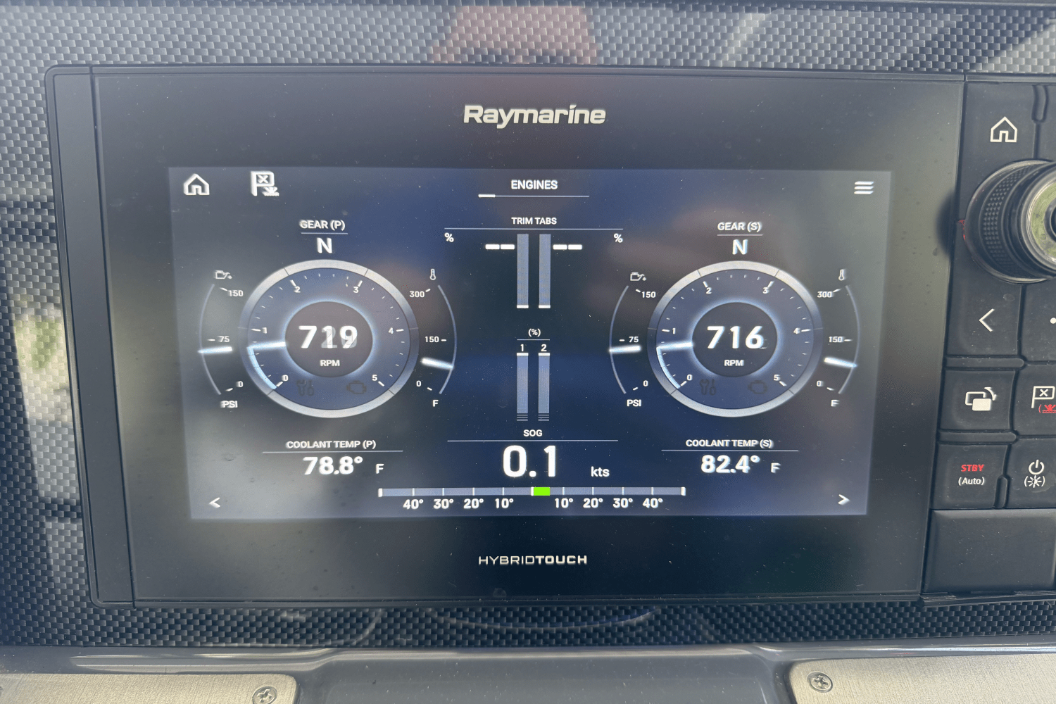 Slide: The Image of Cruisers Yachts 39 Express Coupe 2022 - 21