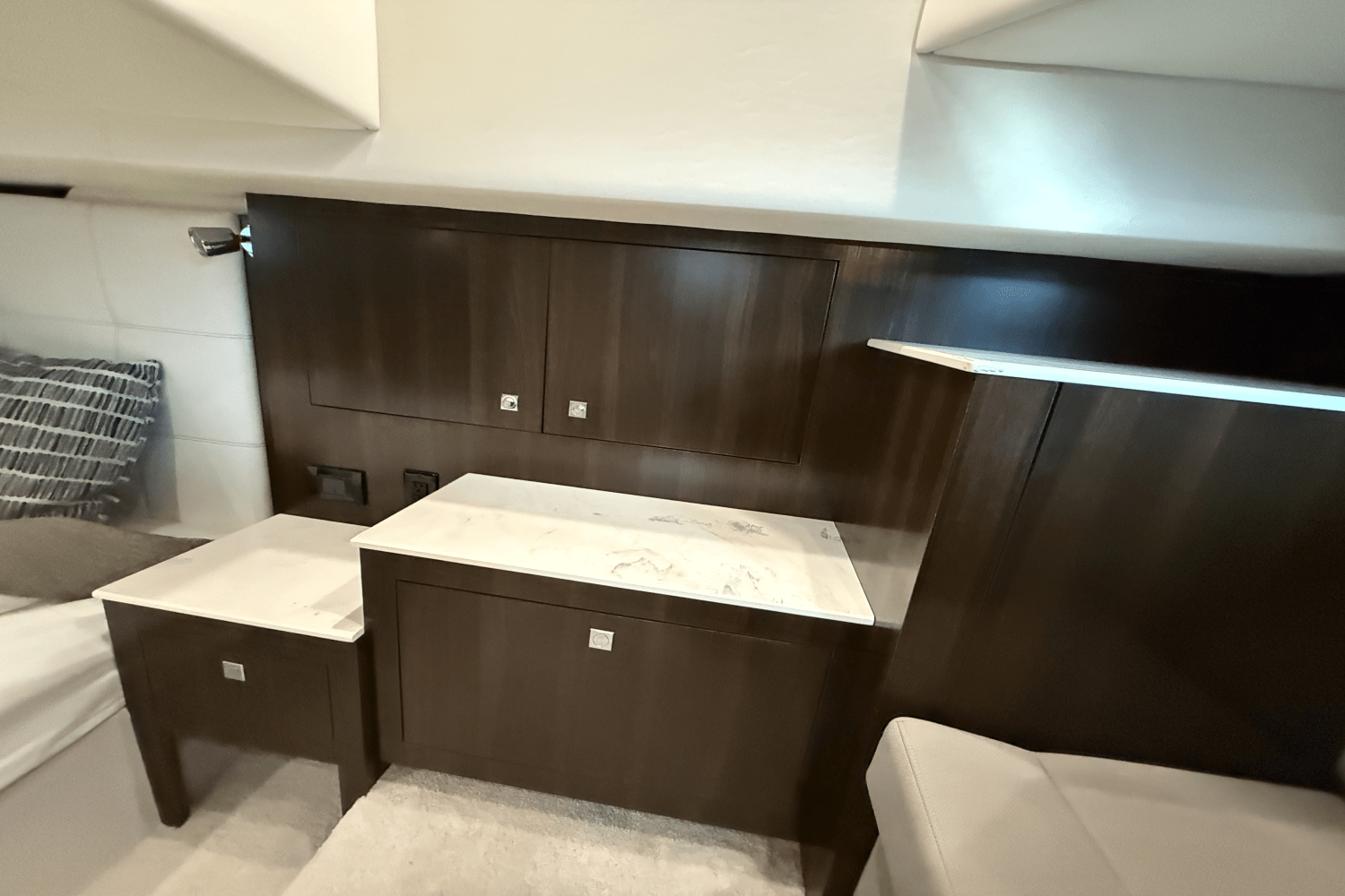 Slide: The Image of Cruisers Yachts 39 Express Coupe 2022 - 39