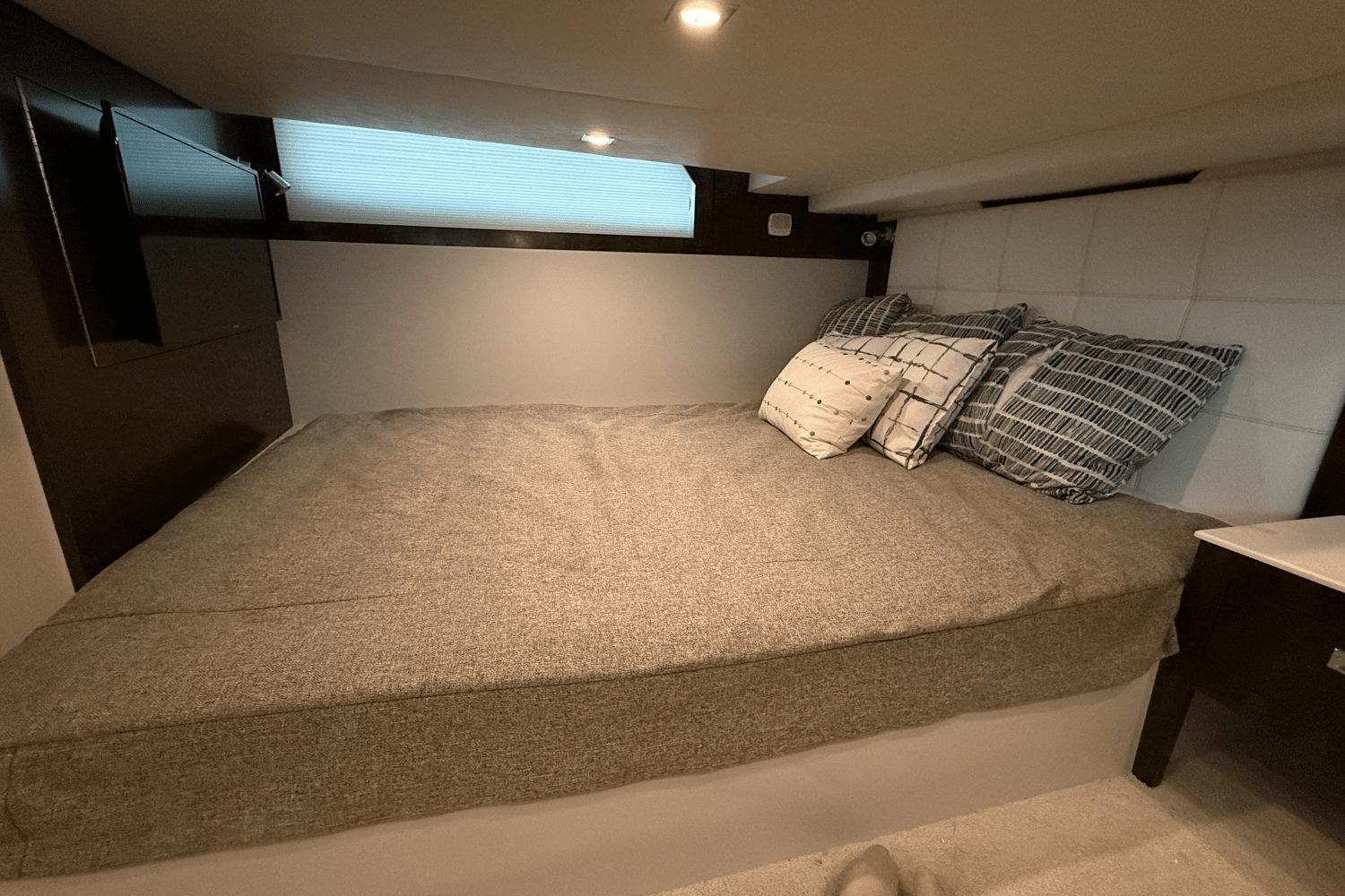 Slide: The Image of Cruisers Yachts 39 Express Coupe 2022 - 40