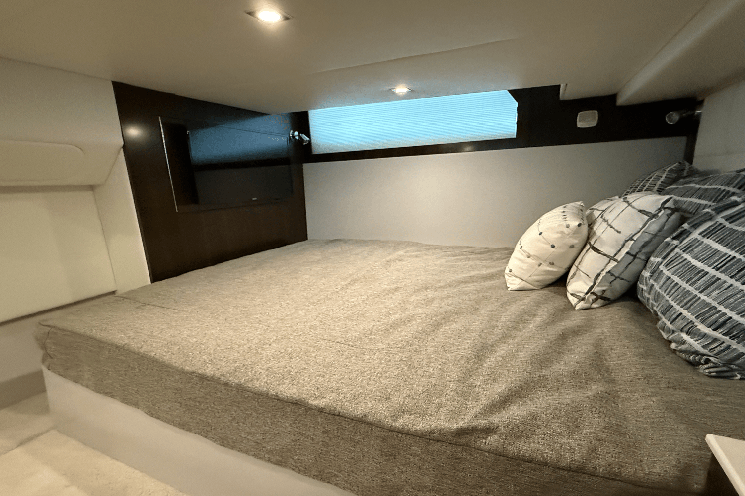 Slide: The Image of Cruisers Yachts 39 Express Coupe 2022 - 41