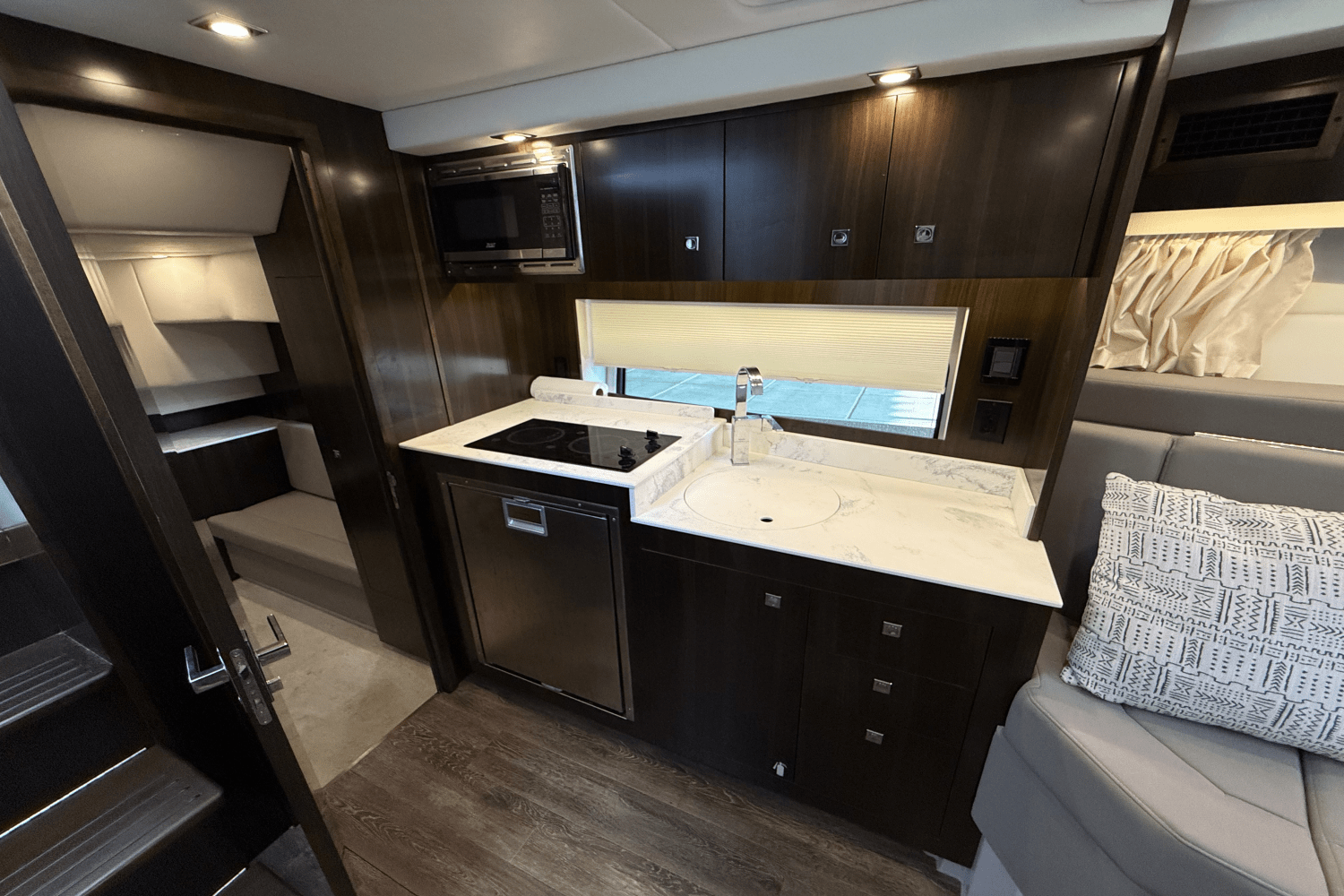 Slide: The Image of Cruisers Yachts 39 Express Coupe 2022 - 44