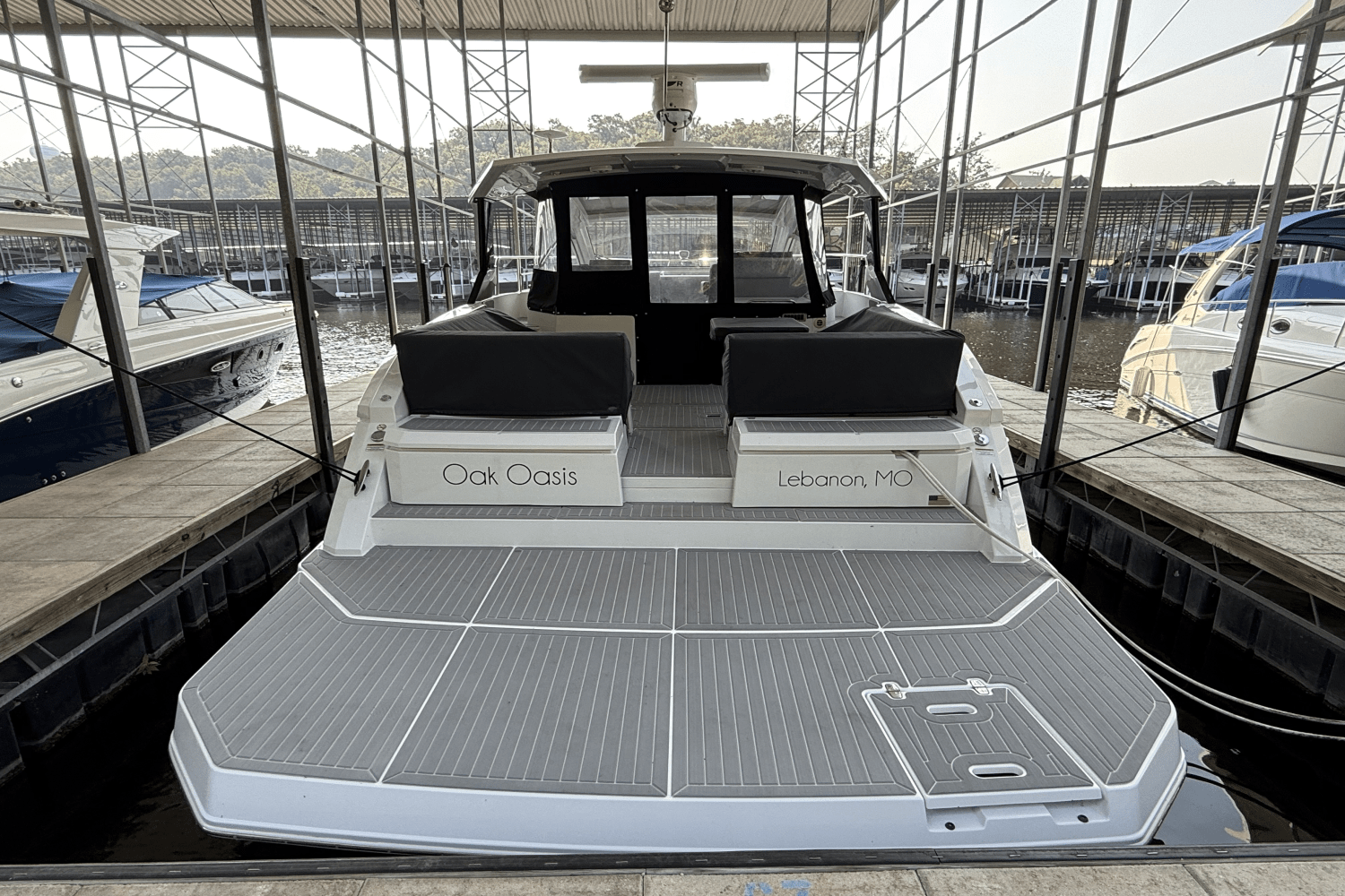 Slide: The Image of Cruisers Yachts 39 Express Coupe 2022 - 5