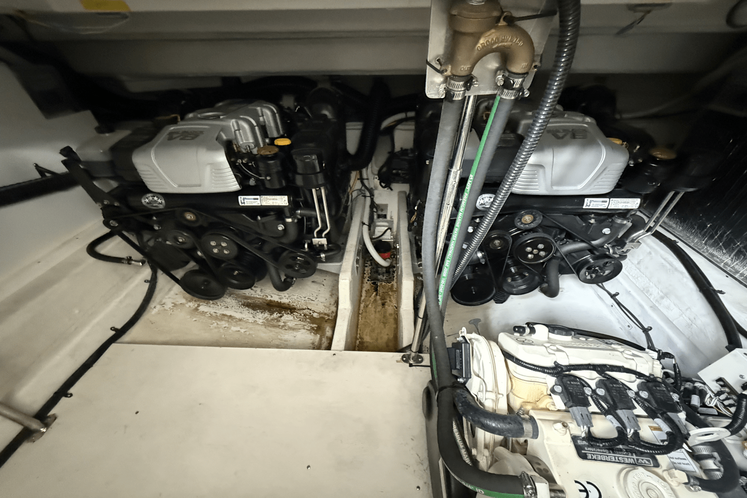 Slide: The Image of Cruisers Yachts 39 Express Coupe 2022 - 57