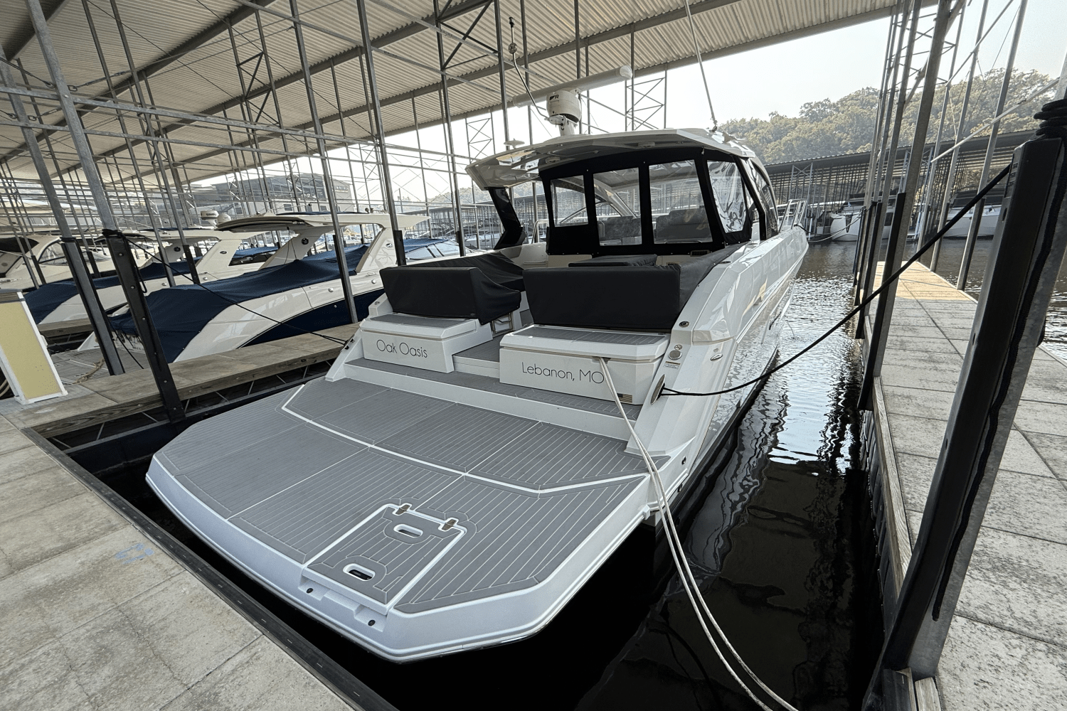 Slide: The Image of Cruisers Yachts 39 Express Coupe 2022 - 6